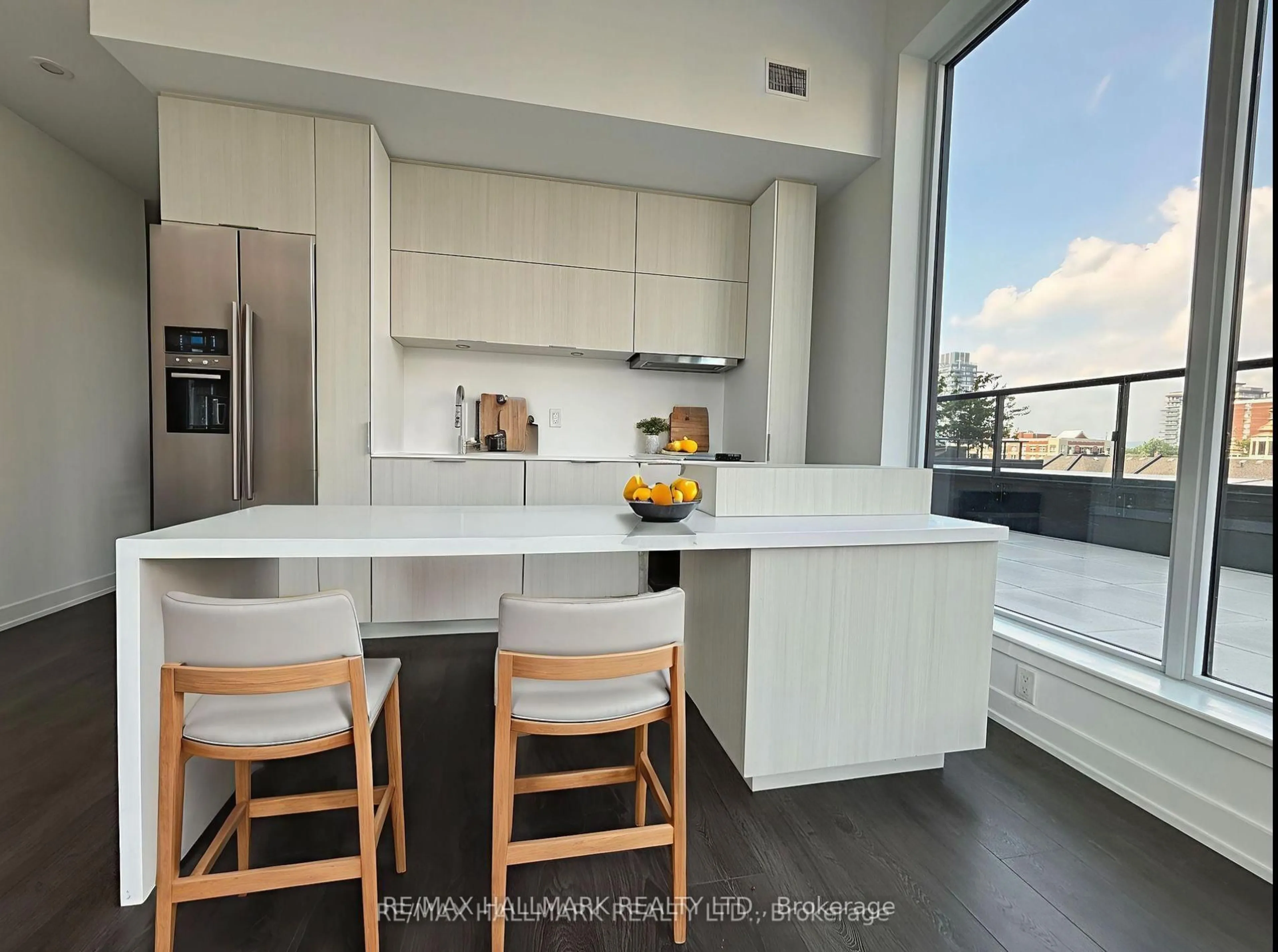 Contemporary kitchen, unknown for 370 Martha St #402, Burlington Ontario L7R 0G9