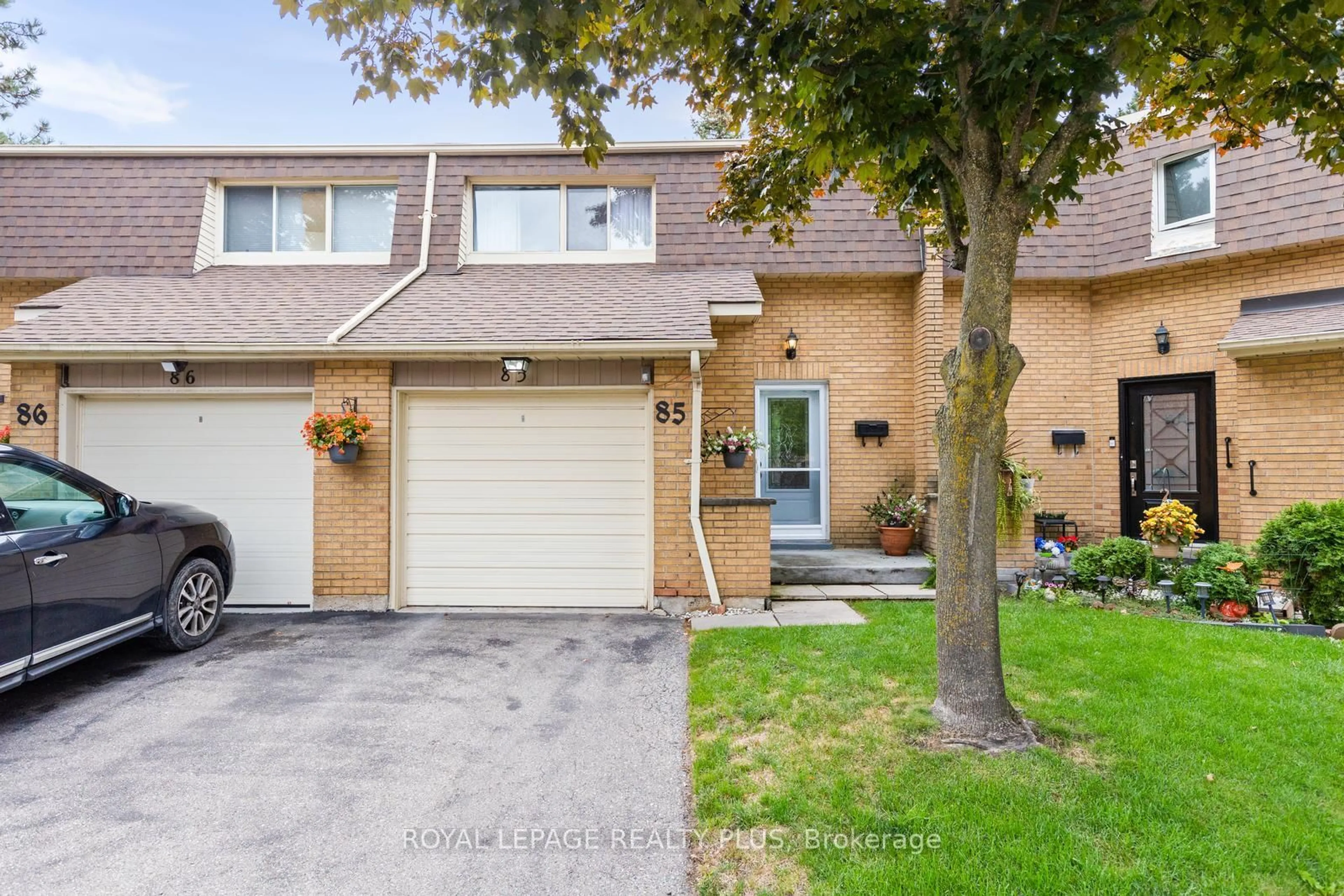 Home with brick exterior material, street for 1180 Mississauga Valley Blvd #85, Mississauga Ontario L5A 3M9