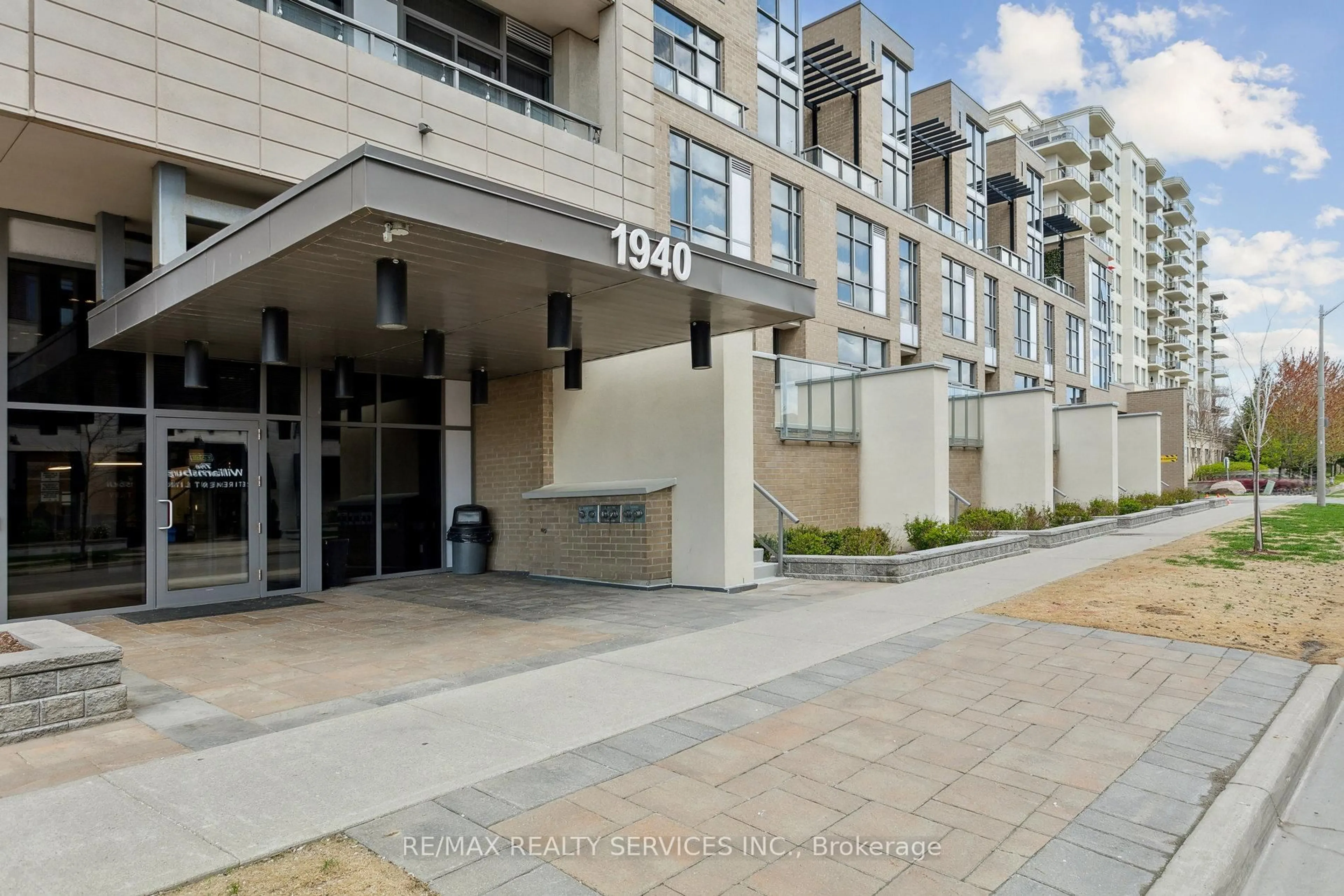 Unknown for 1940 Ironstone Dr #104, Burlington Ontario L7L 0E4