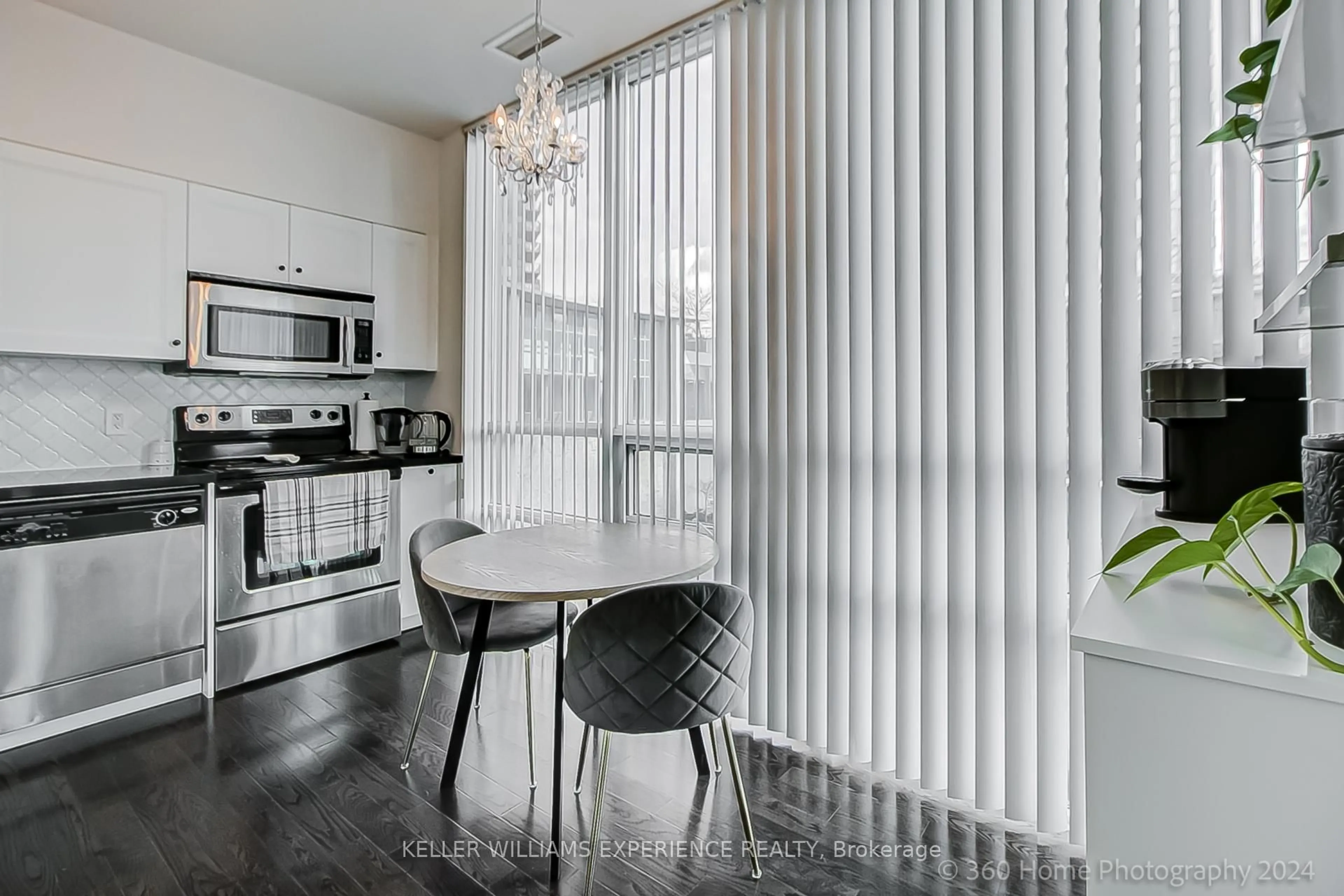 Unknown for 15 Legion Rd #201, Toronto Ontario M8V 0A9