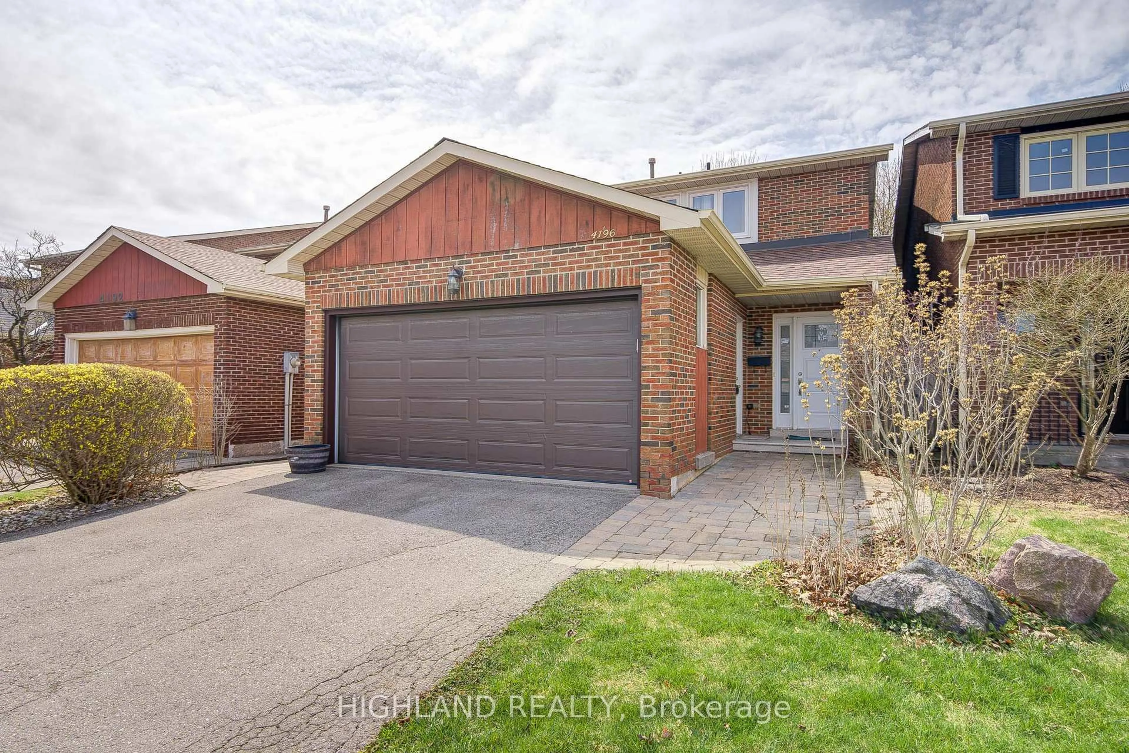 Home with brick exterior material, street for 4196 Treetop Cres, Mississauga Ontario L5L 2L9