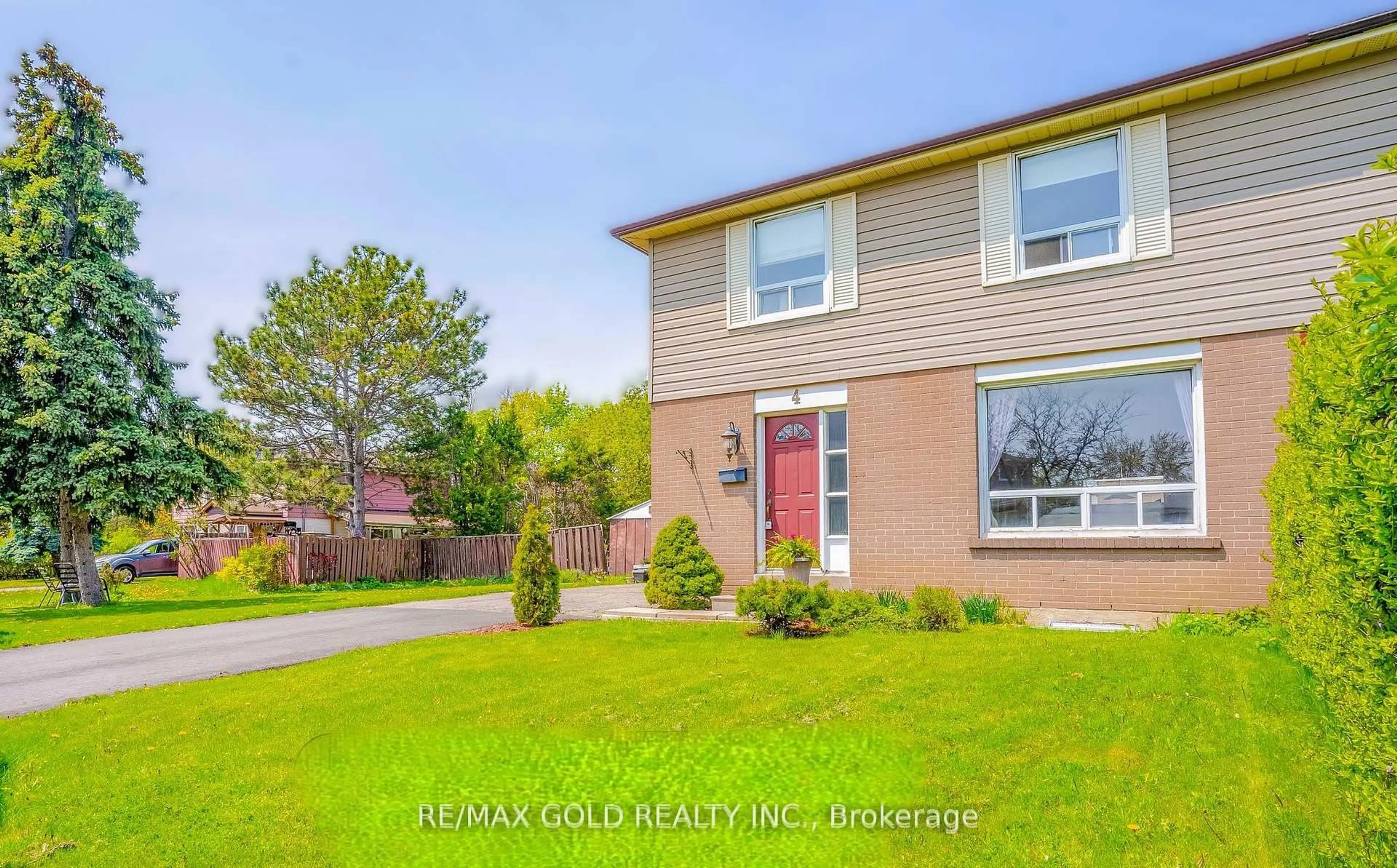 Unknown for 4 Elvina Gate, Brampton Ontario L6T 2A9