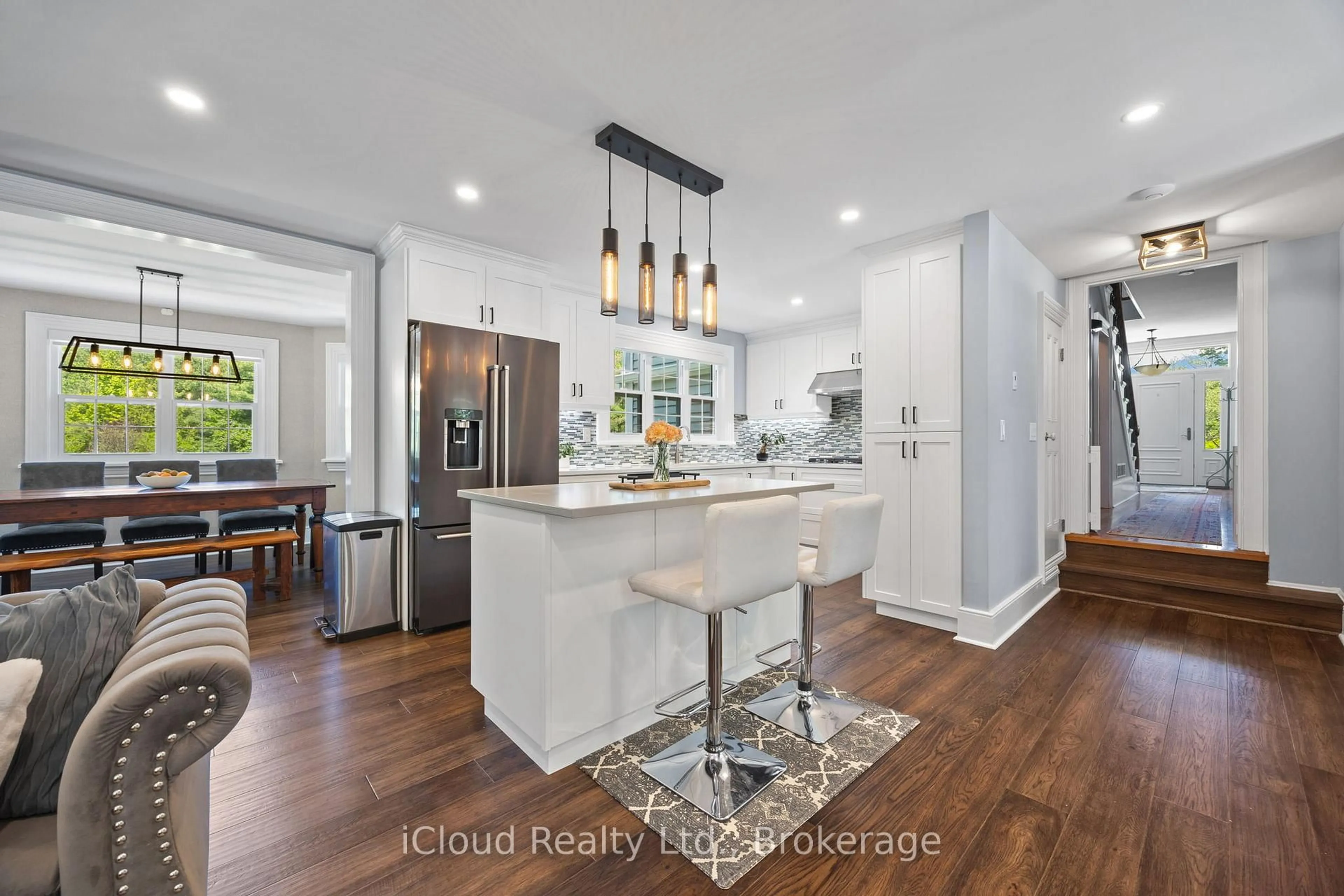 Open concept kitchen, unknown for 13232 Fifth Line, Milton Ontario N0B 2K0