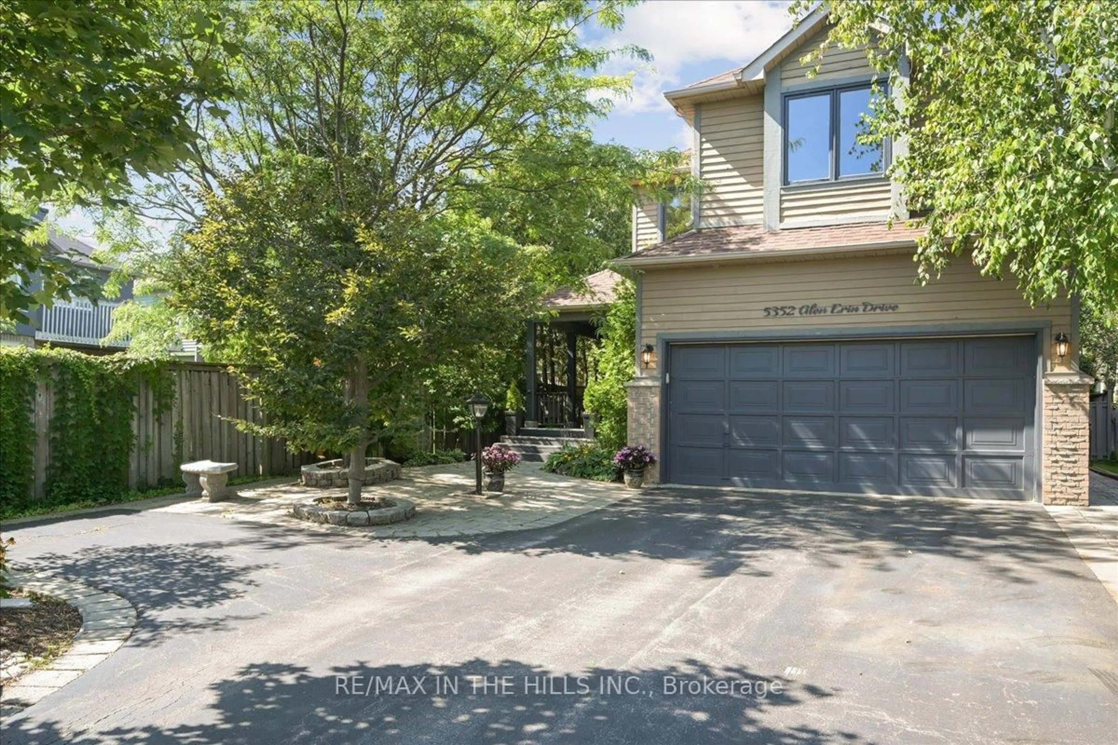 Unknown for 5352 Glen Erin Dr, Mississauga Ontario L5M 5C2