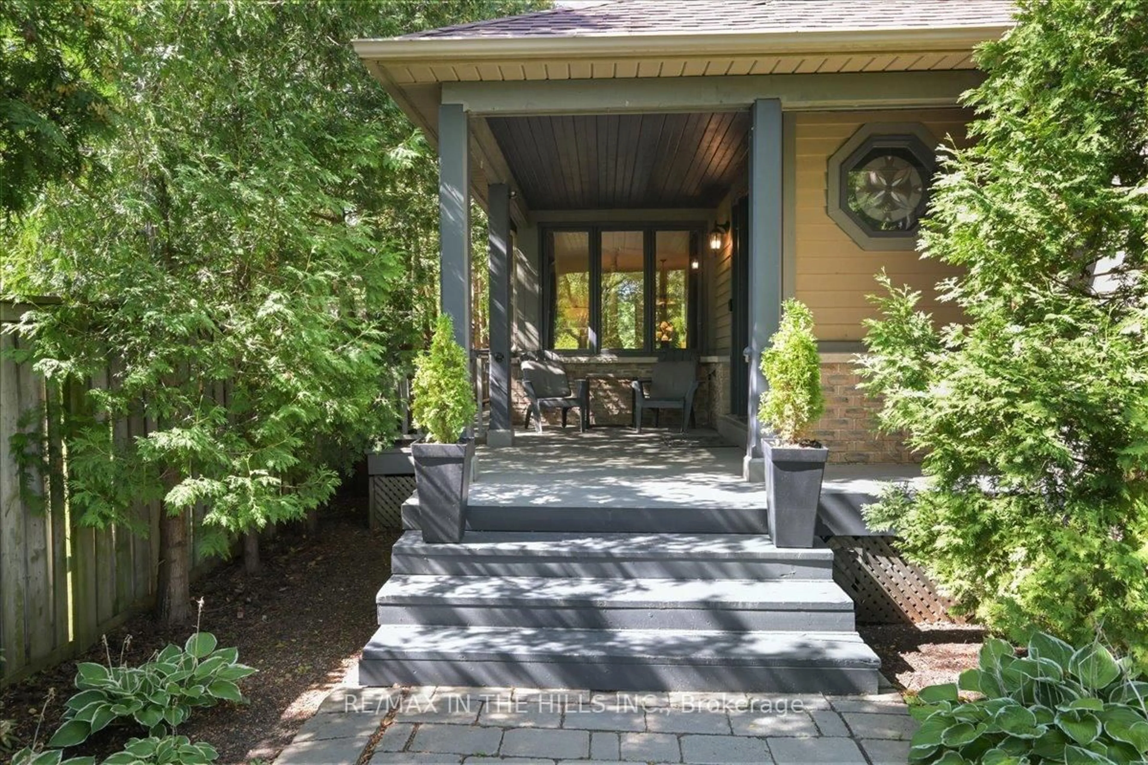 Unknown for 5352 Glen Erin Dr, Mississauga Ontario L5M 5C2