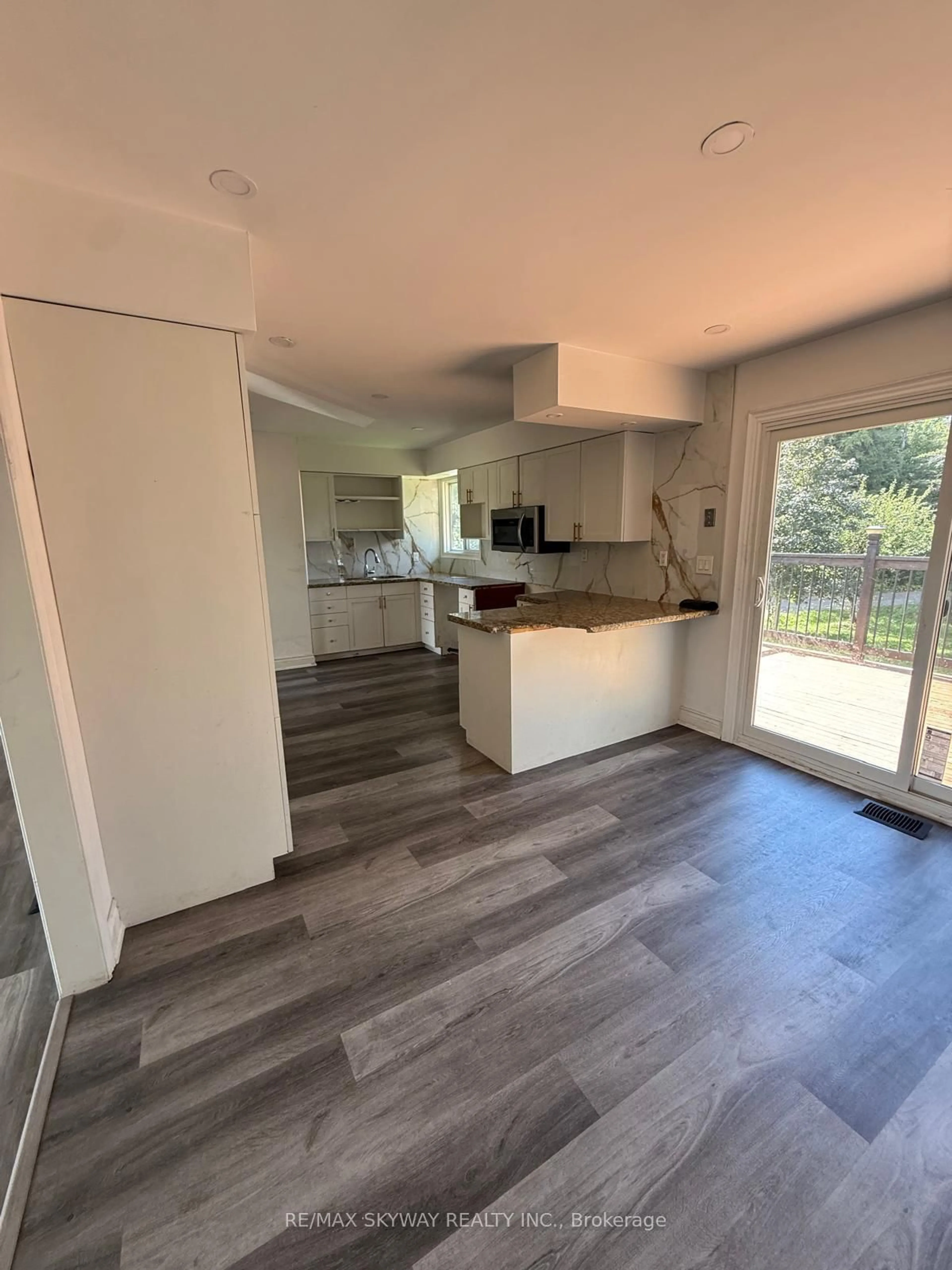Open concept kitchen, unknown for 6700 32 Side Road Sdrd, Halton Hills Ontario L7J 2L9
