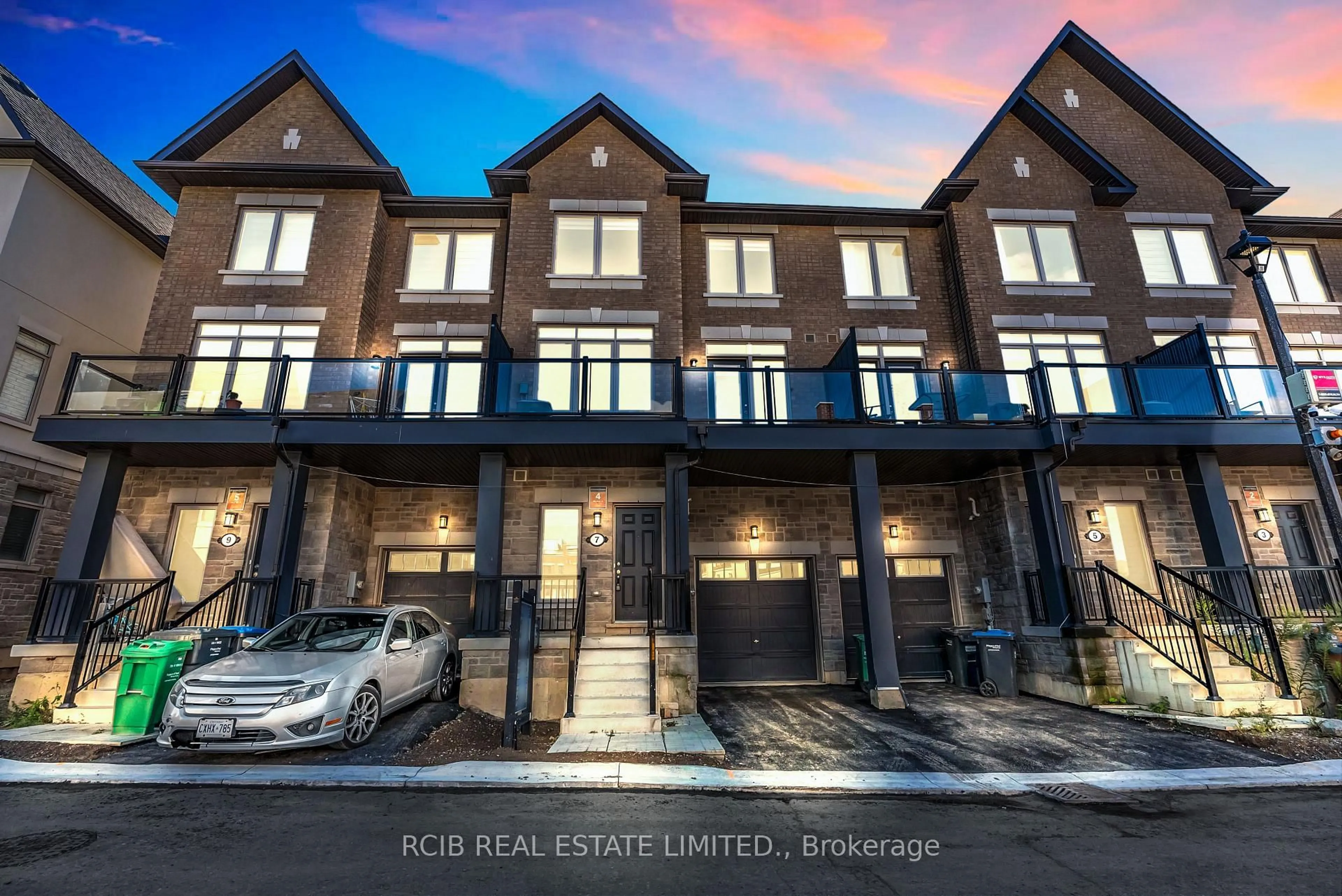 Unknown for 7 Tiveron Ave, Caledon Ontario L7C 4L4