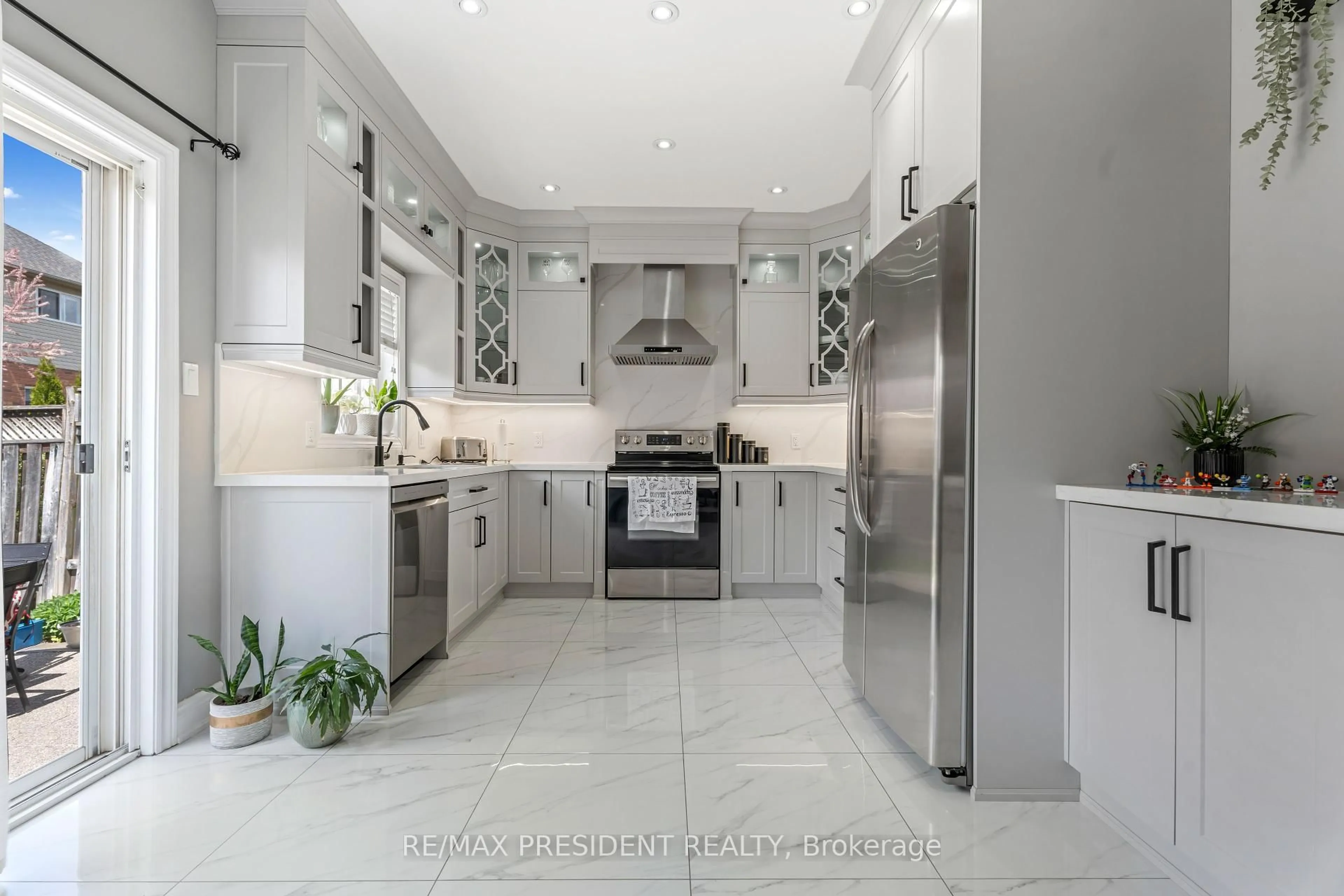 Contemporary kitchen, ceramic/tile floor for 5209 Danielle Dr, Burlington Ontario L7L 7L1