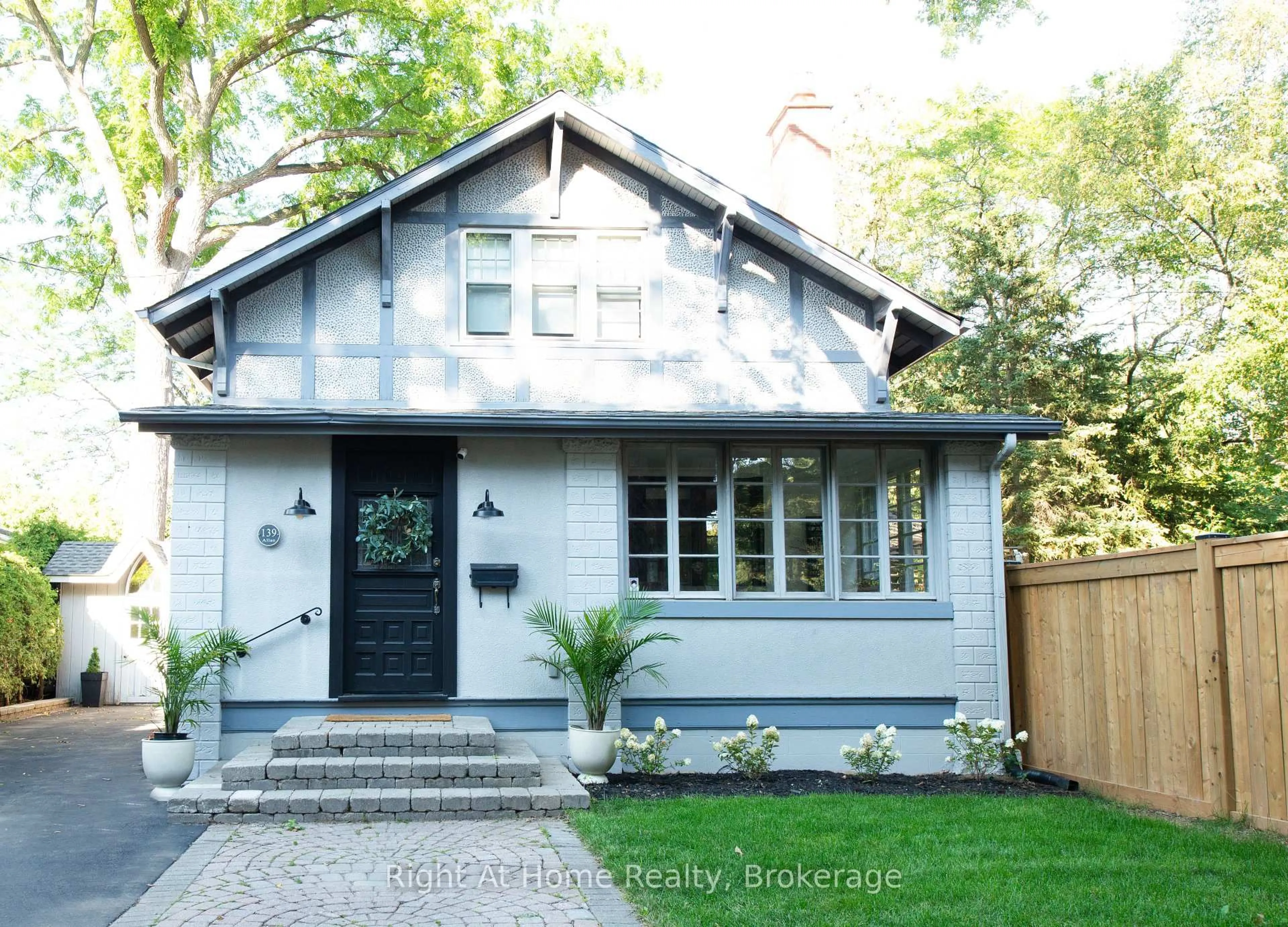 Home with brick exterior material, street for 139 Allan St, Oakville Ontario L6J 3N6