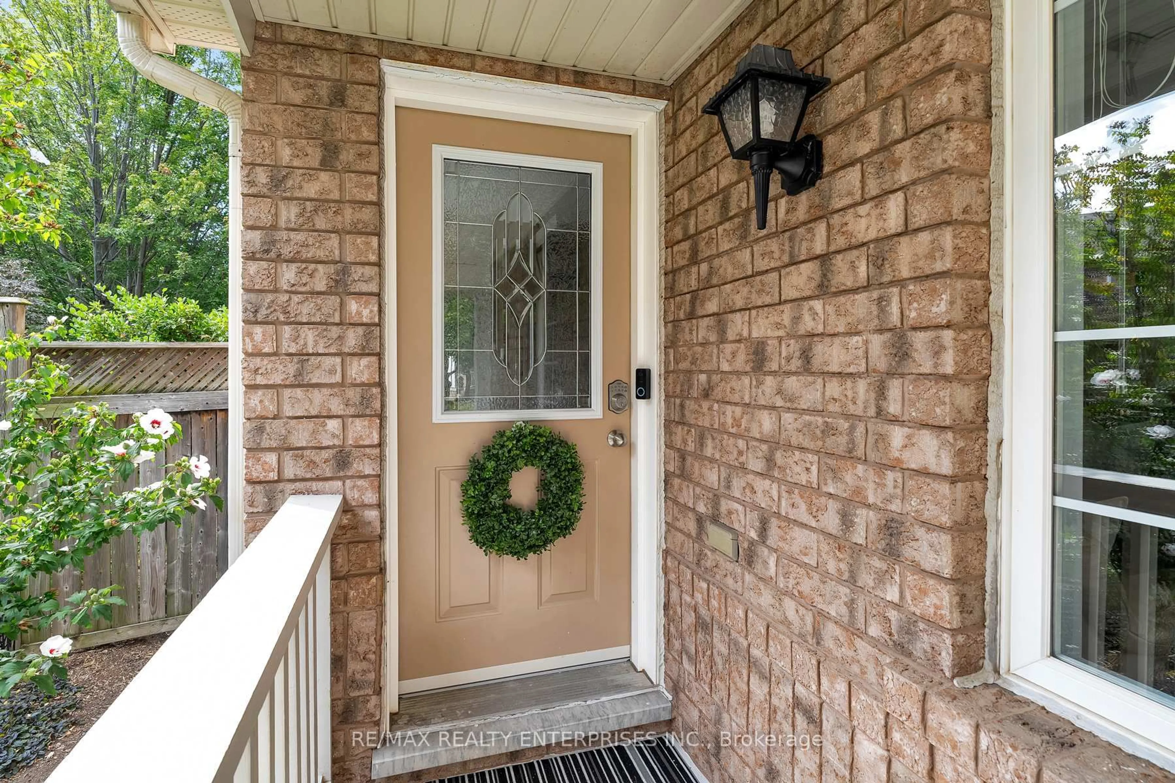 Indoor entryway for 3941 Angus Walk, Mississauga Ontario L5M 7A6