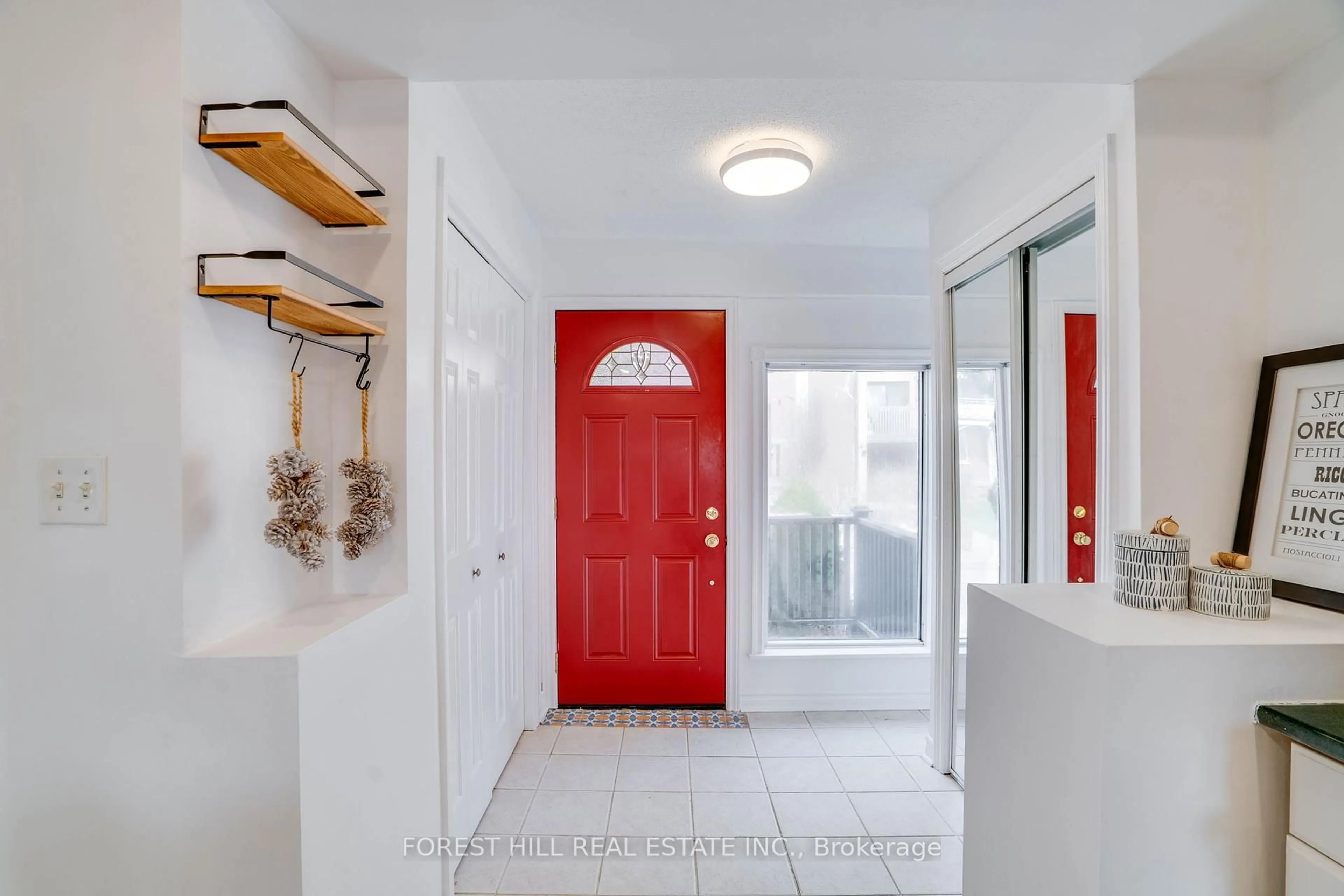 Indoor entryway for 4053 Old Dundas St, Toronto Ontario M6S 2R5