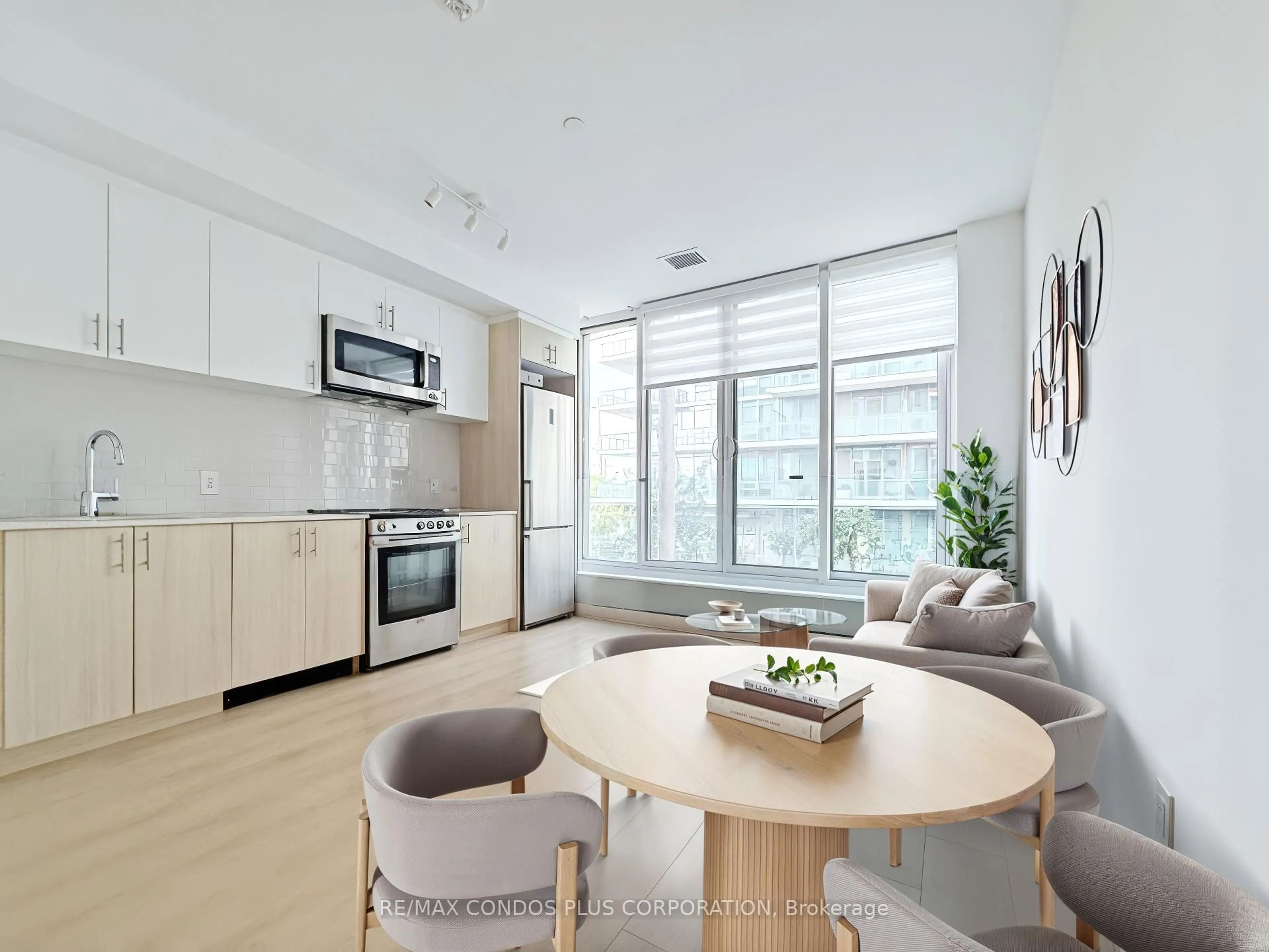 Open concept kitchen, unknown for 1195 The Queensway #M03, Toronto Ontario M8Z 0H1