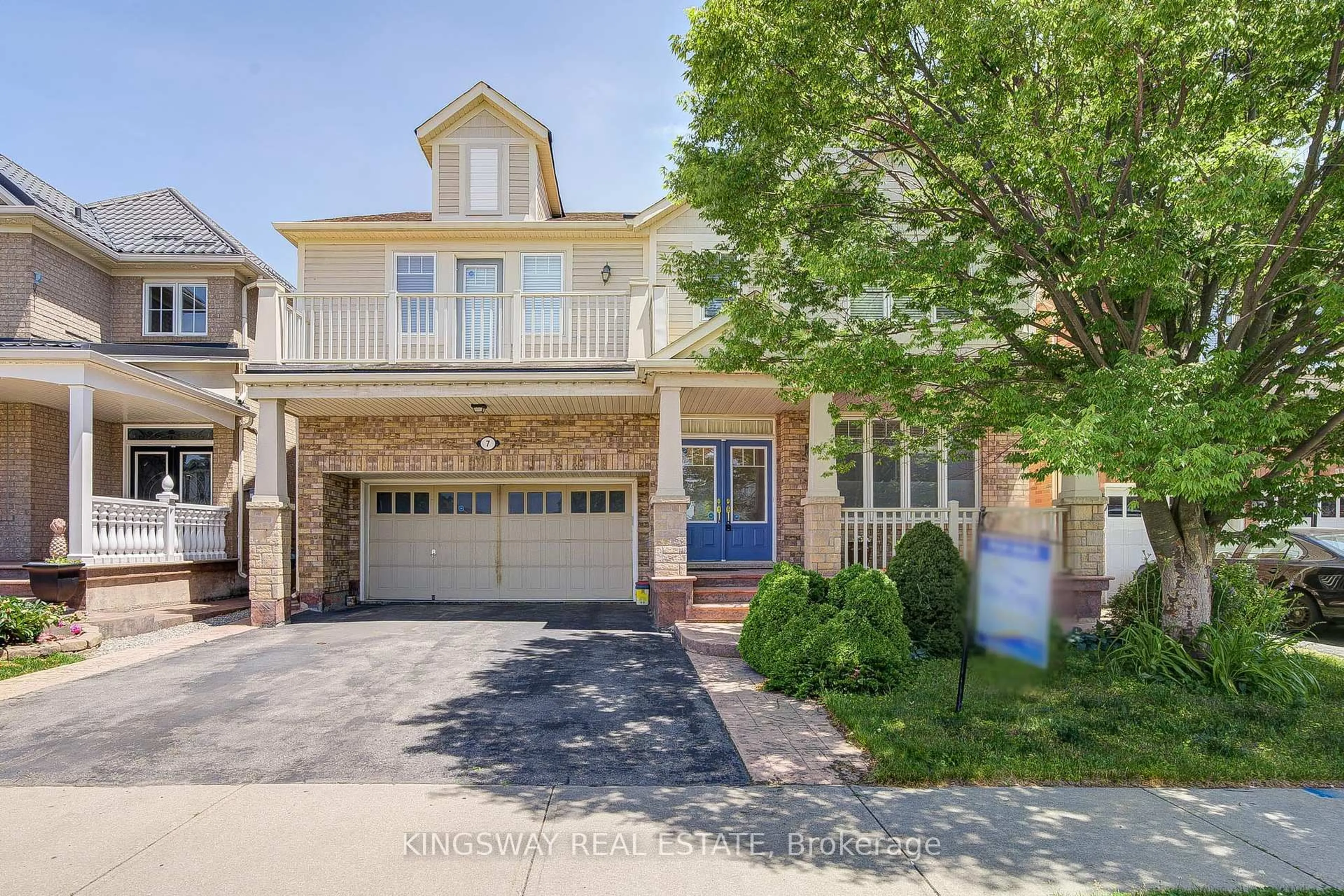 Home with brick exterior material, street for 7 Bonavista Dr, Brampton Ontario L6X 0N2
