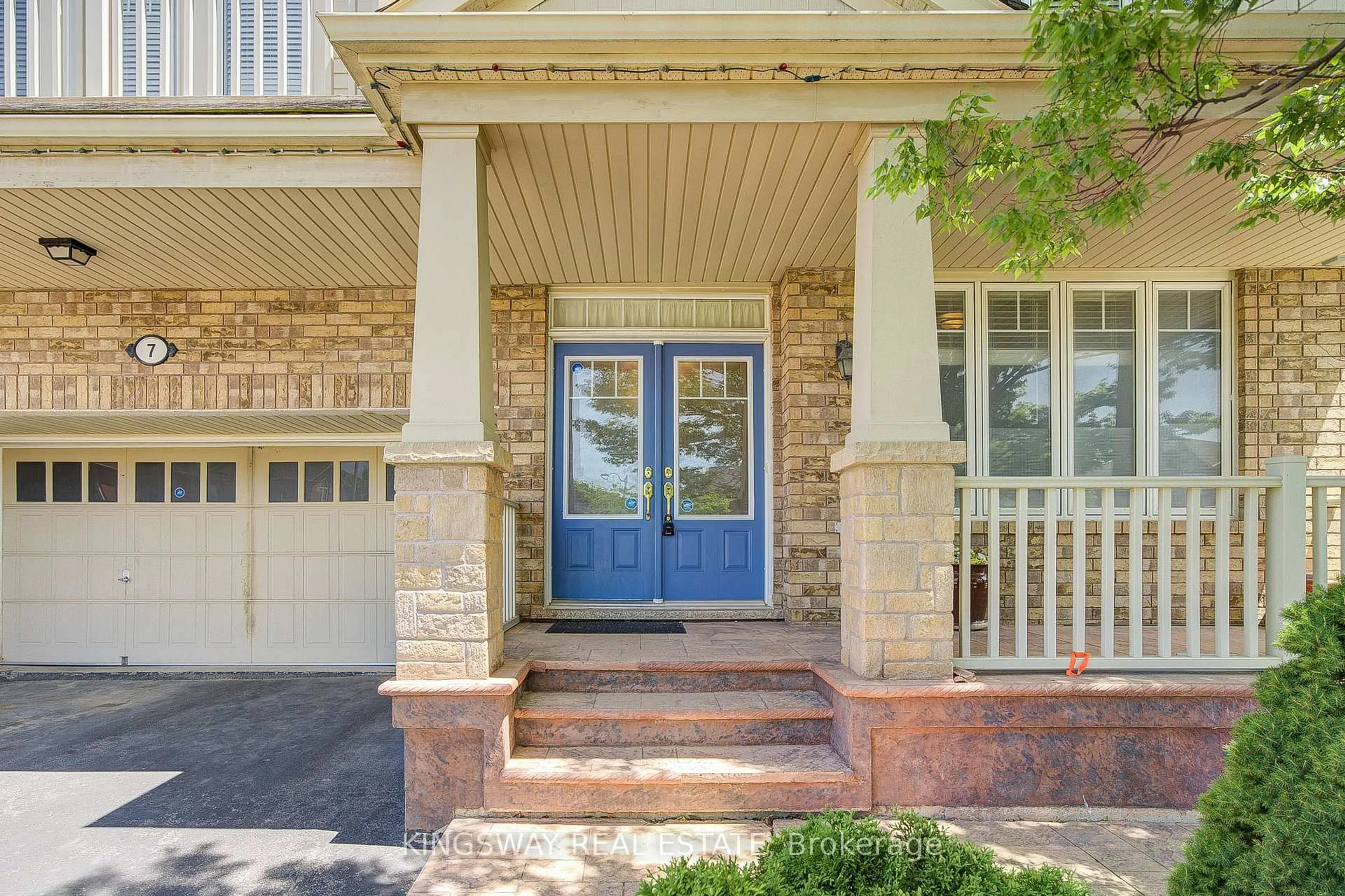 Home with brick exterior material, street for 7 Bonavista Dr, Brampton Ontario L6X 0N2