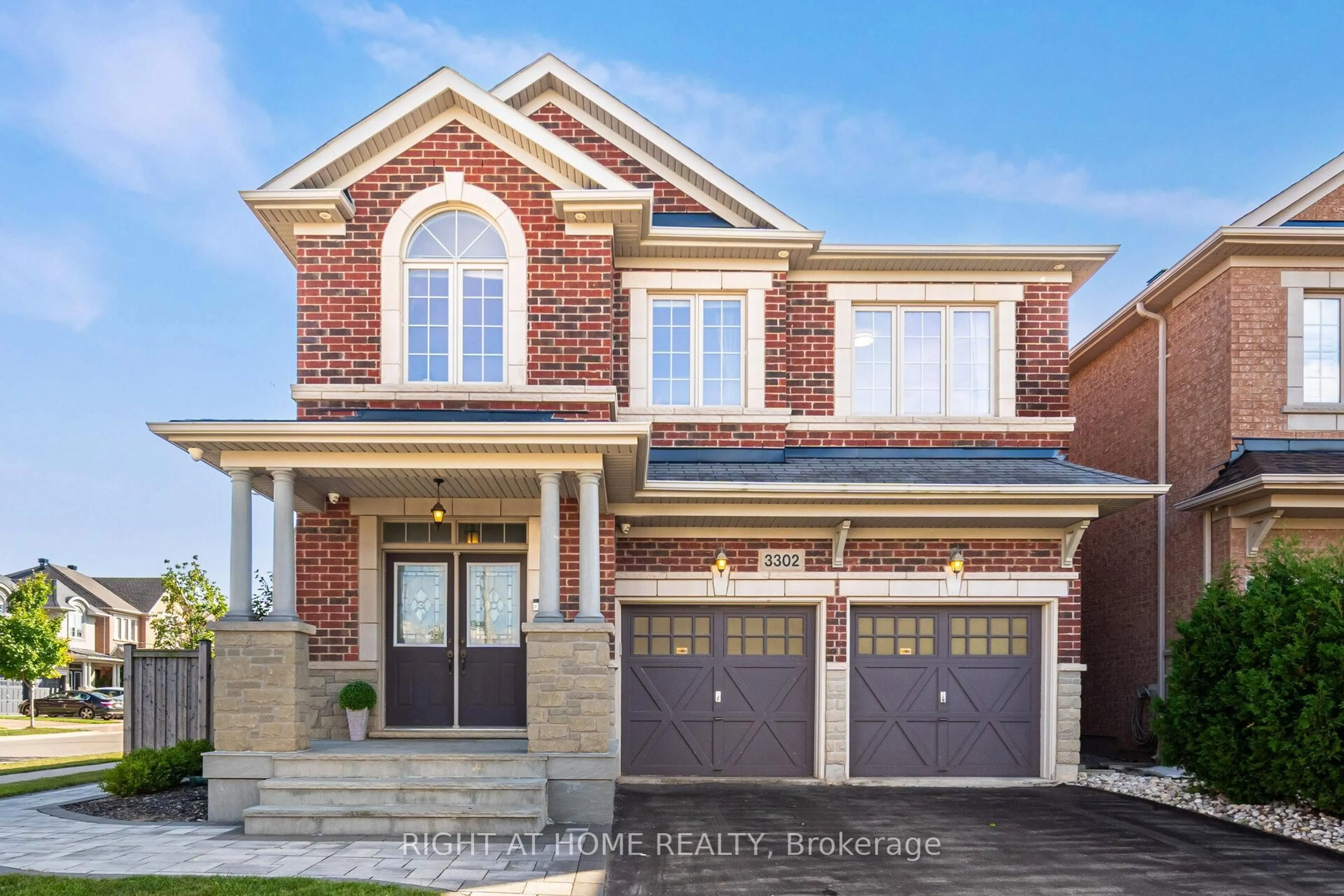Home with brick exterior material, street for 3302 Granite Gate, Burlington Ontario L7M 0L7