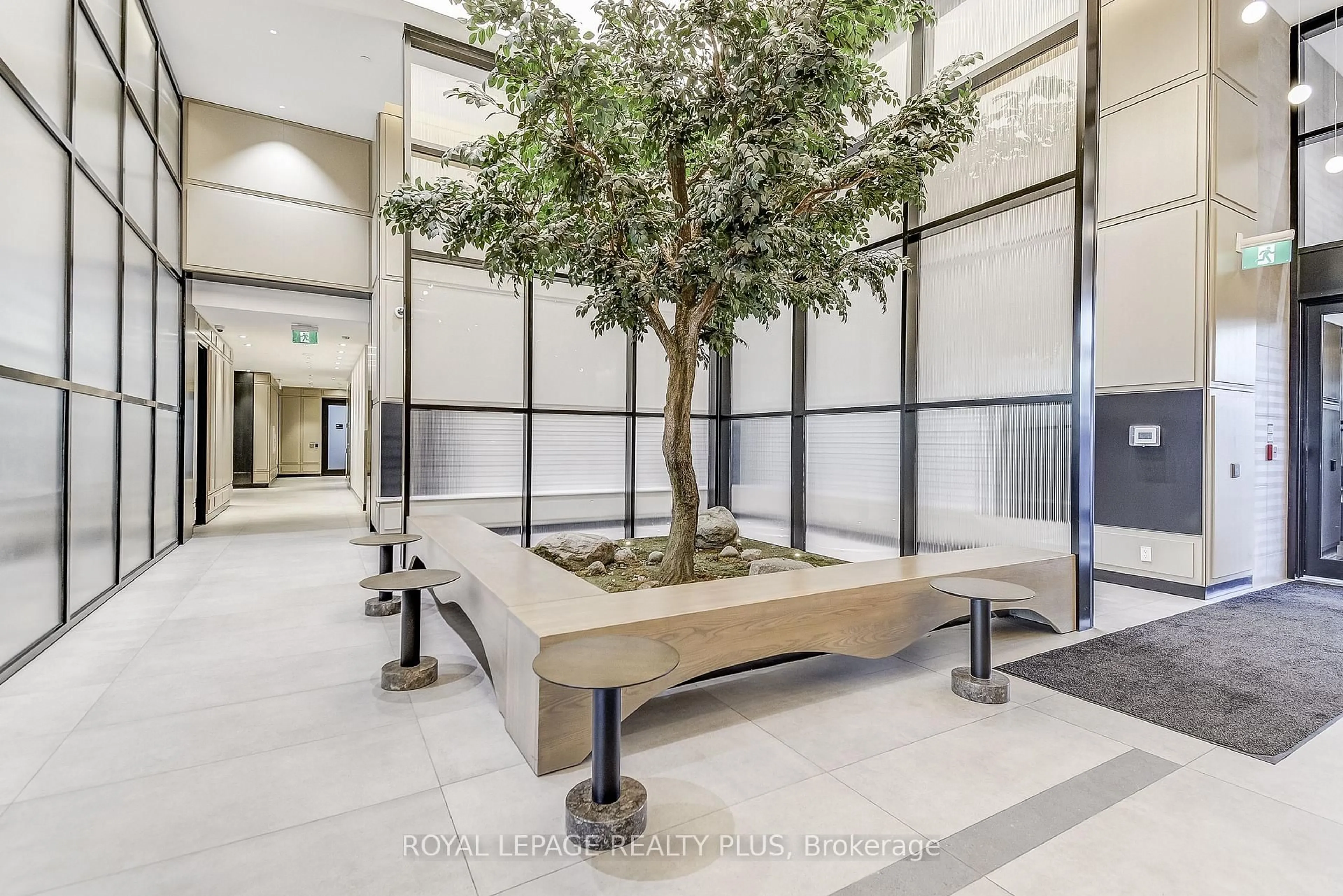 Indoor foyer for 3220 William Coltson Ave #2202, Oakville Ontario L6H 7X9