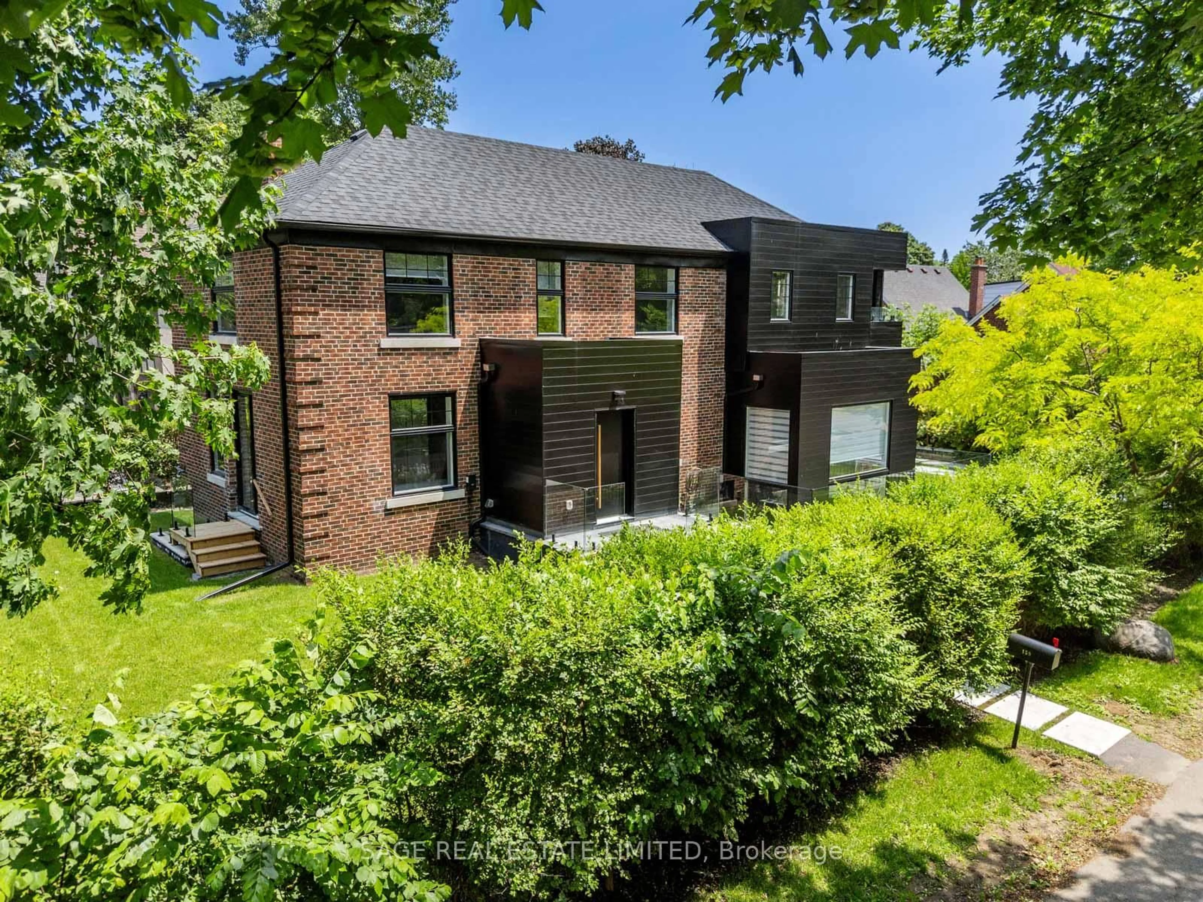 A pic from outside/outdoor area/front of a property/back of a property/a pic from drone, street for 159 Humbervale Blvd, Toronto Ontario M8Y 3P9