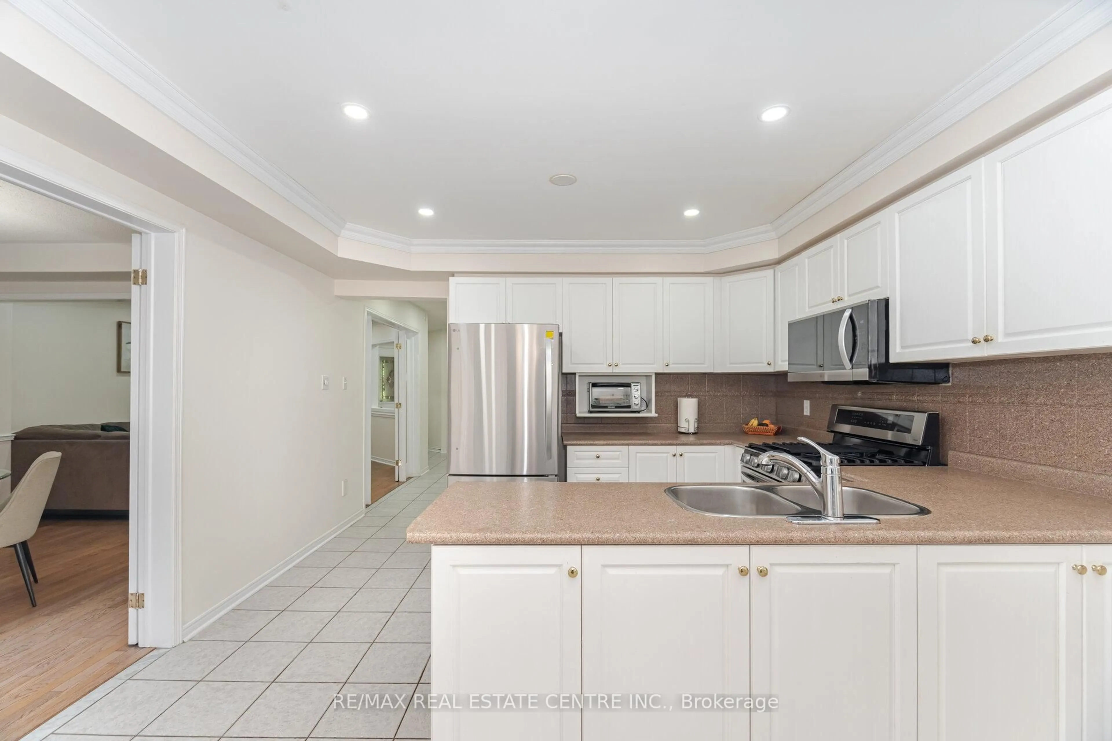 Unknown for 2931 Gardenview Cres, Mississauga Ontario L5M 5T3