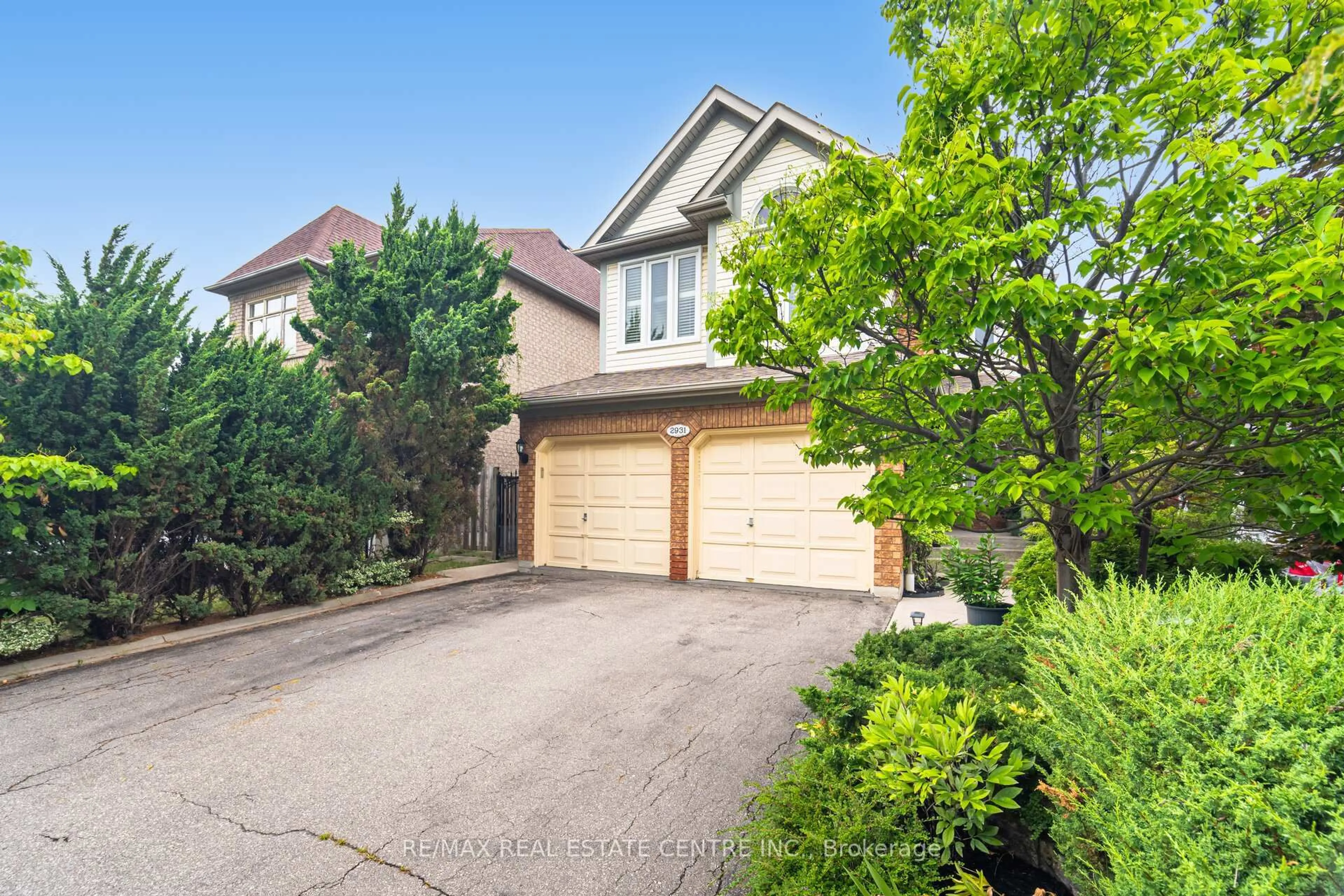 Unknown for 2931 Gardenview Cres, Mississauga Ontario L5M 5T3