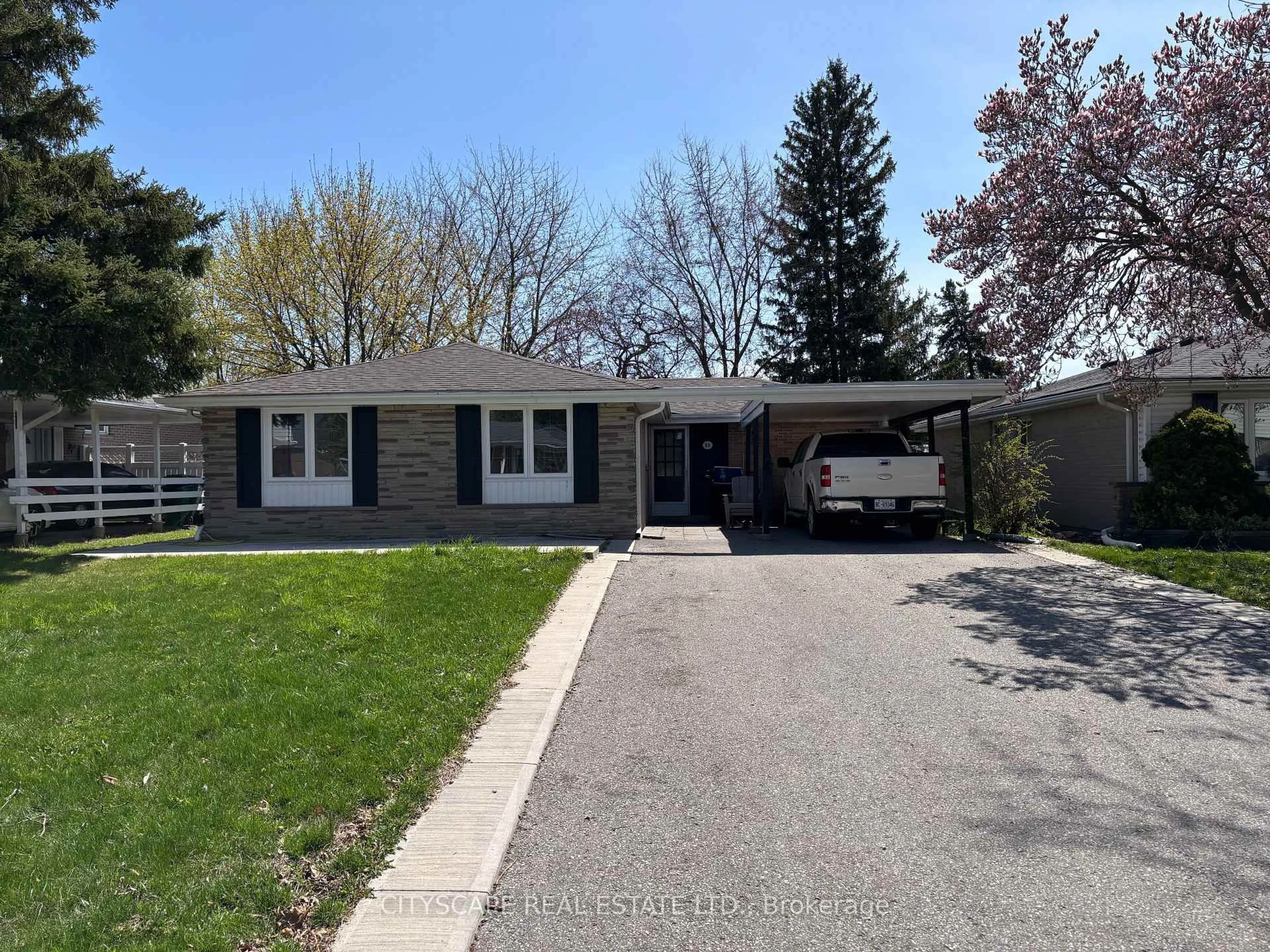 Home with vinyl exterior material, street for 84 Bartley Bull Pkwy, Brampton Ontario L6W 2J6