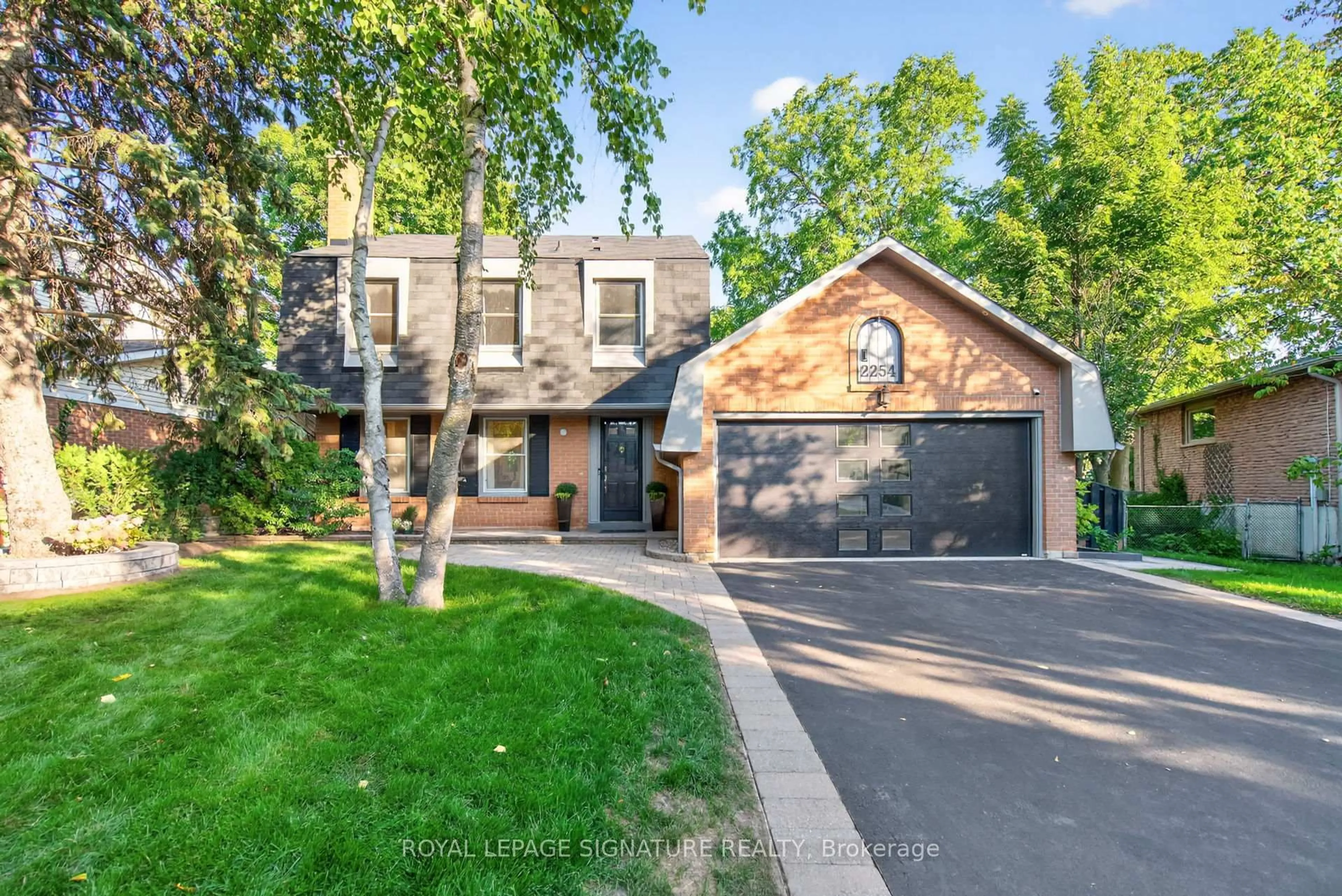 Home with brick exterior material, street for 2254 Carol Rd, Oakville Ontario L6J 5L1