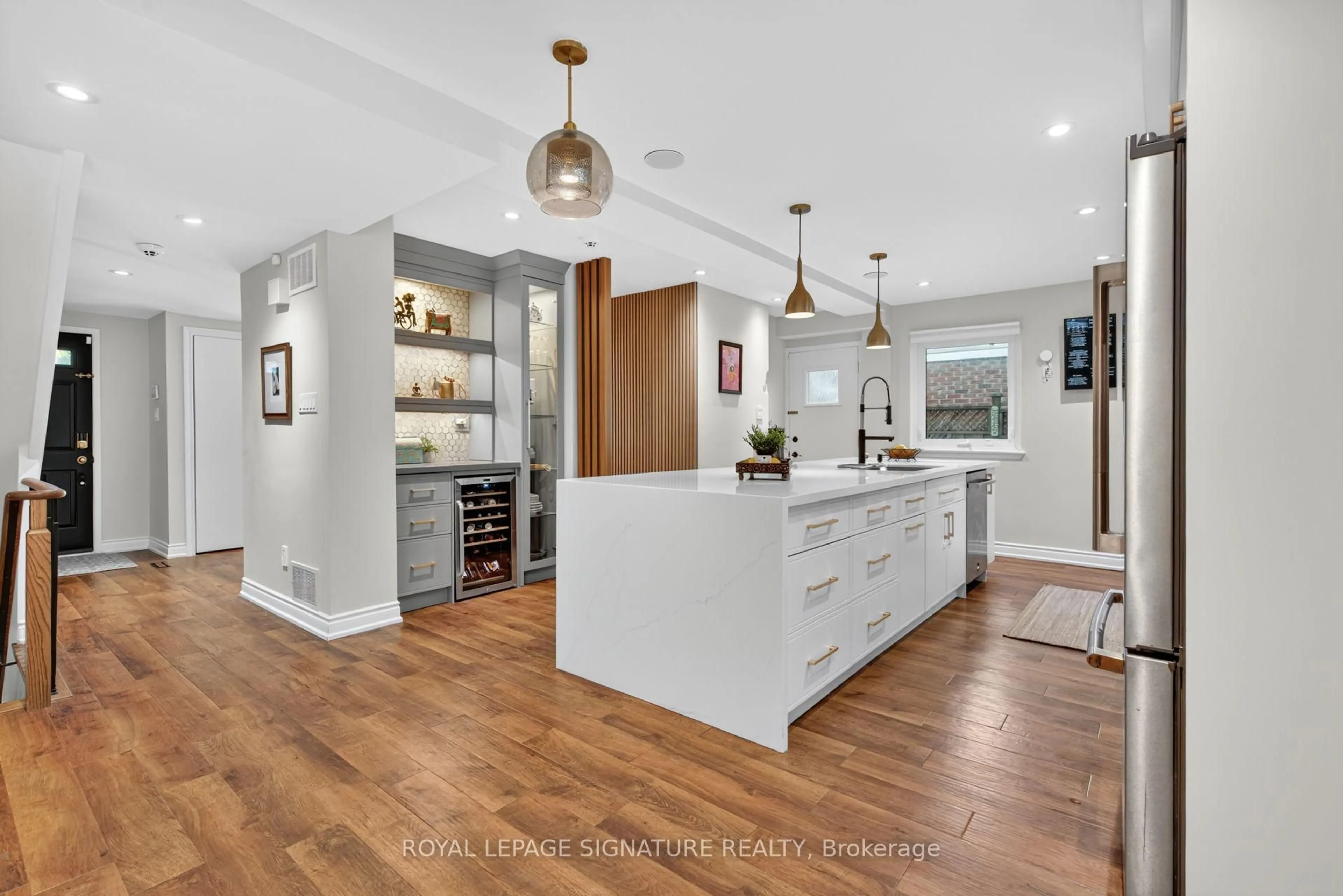 Open concept kitchen, unknown for 2254 Carol Rd, Oakville Ontario L6J 5L1