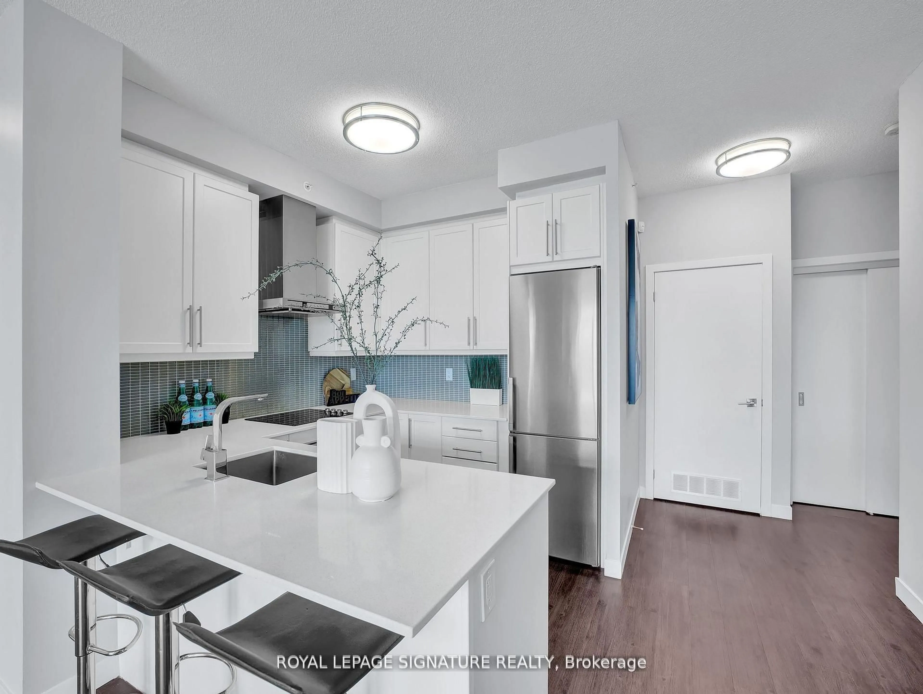 Open concept kitchen, unknown for 2081 Fairview St #610, Burlington Ontario L7R 0E4