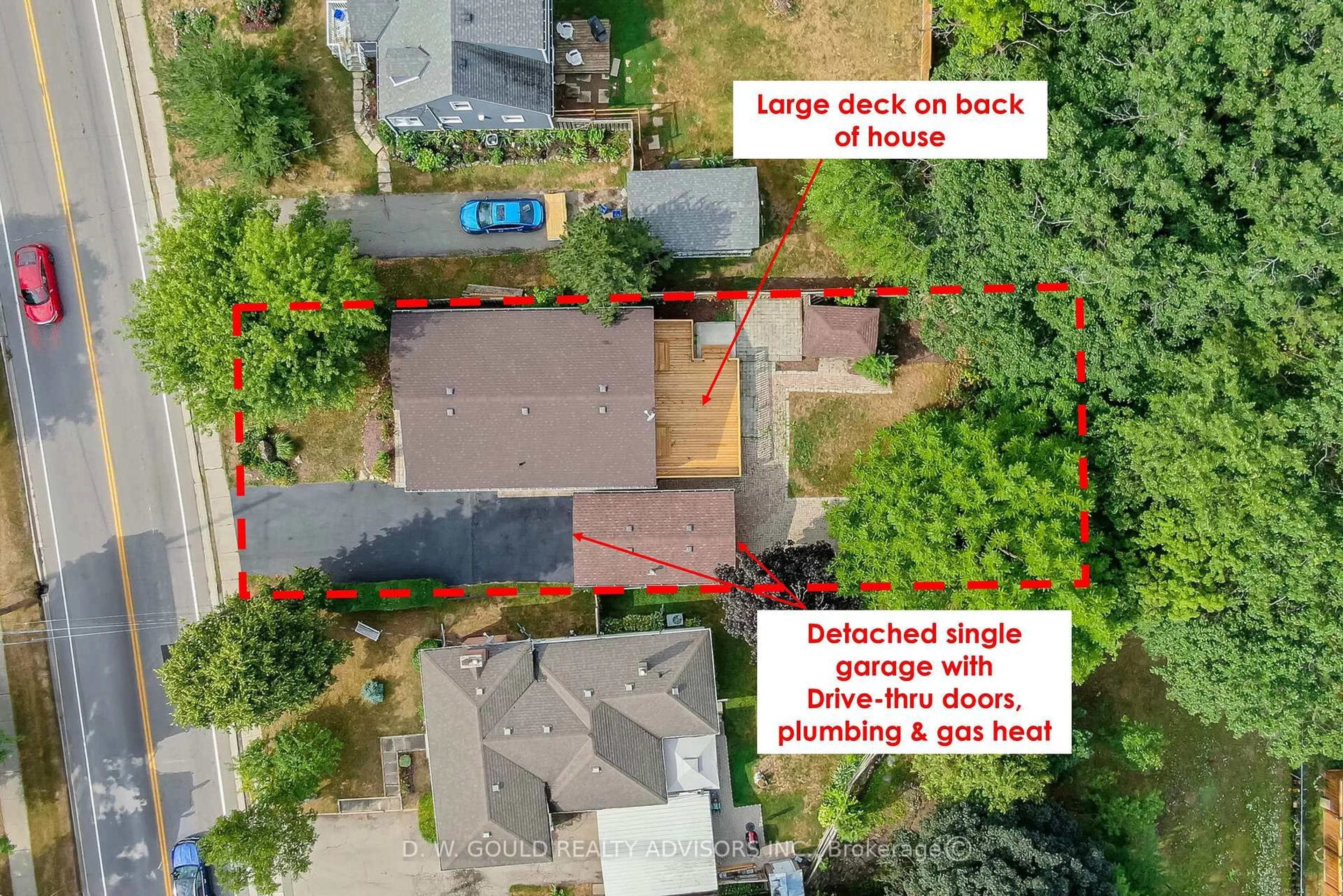 A pic from outside/outdoor area/front of a property/back of a property/a pic from drone, street for 42 River Dr, Halton Hills Ontario L7G 2J2