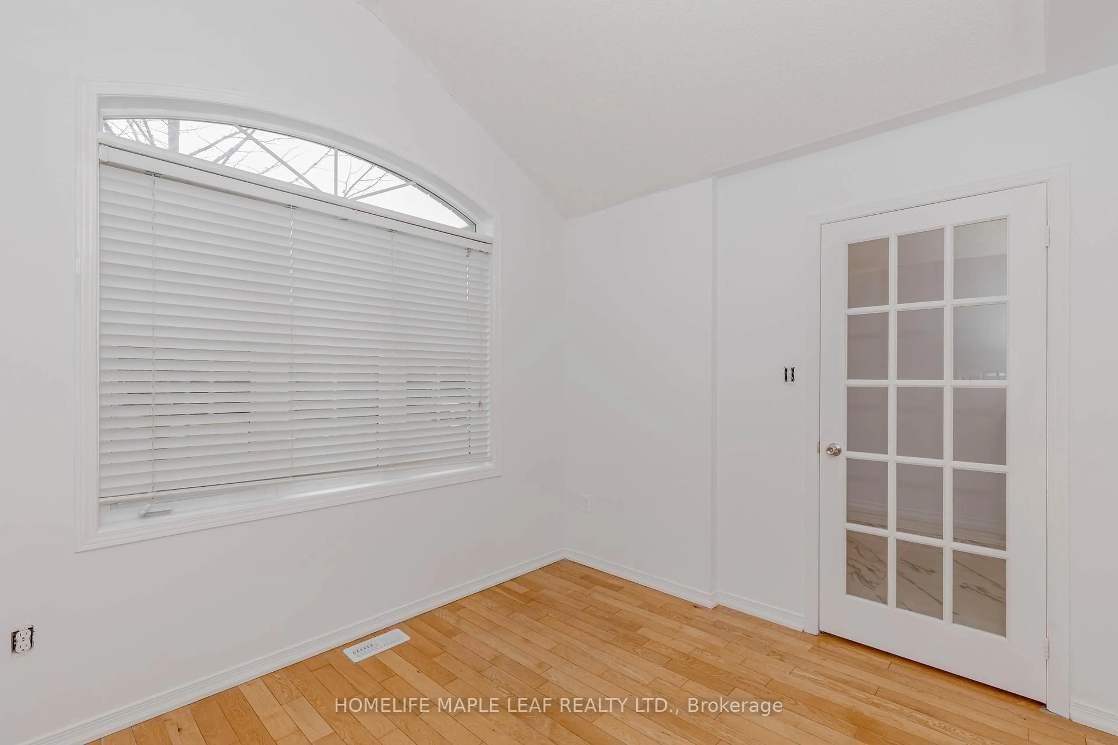 A pic of a room for 72 Dunvegan Cres, Brampton Ontario L7A 2Y1
