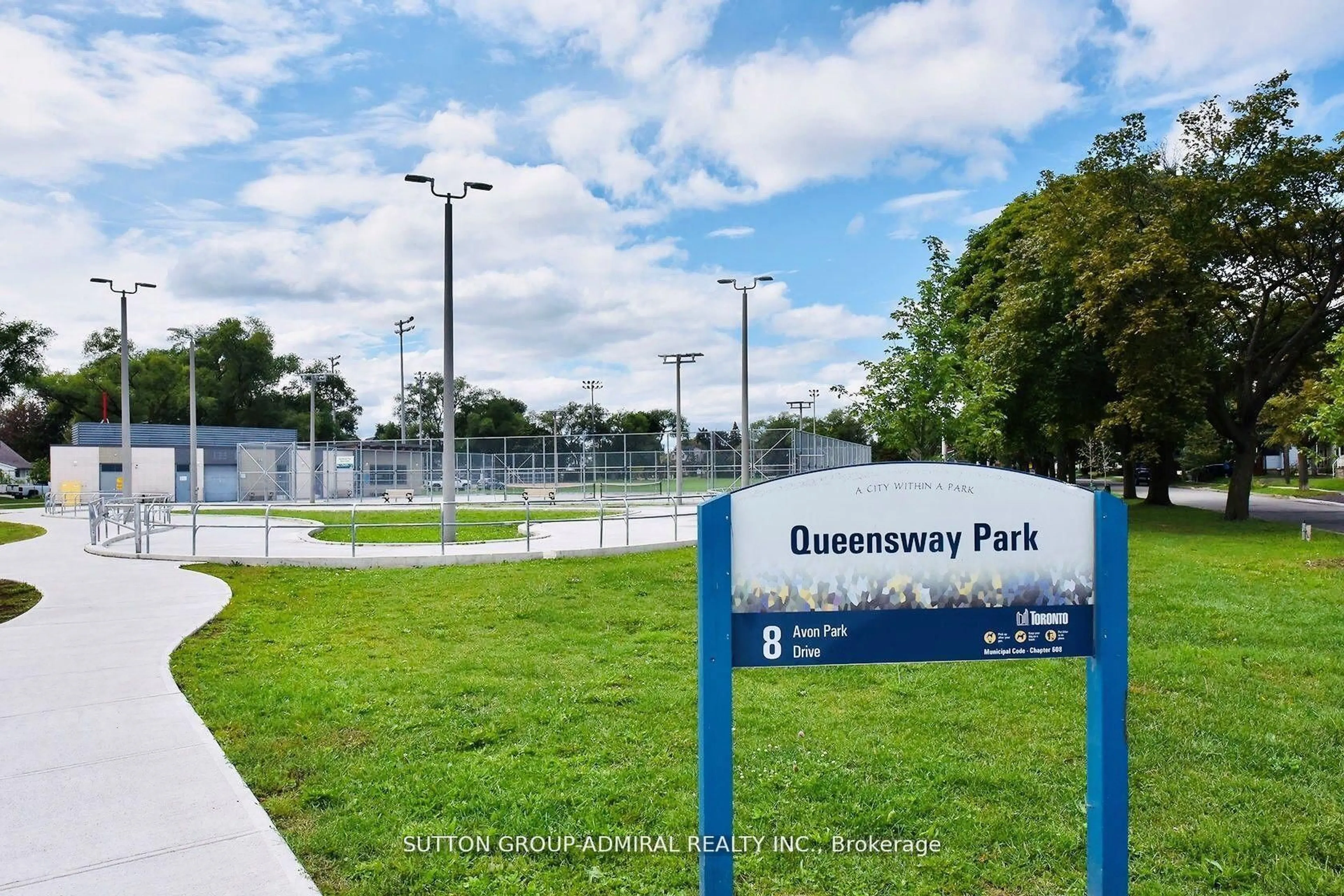 Unknown for 7 Smith Cres #323, Toronto Ontario M8Z 0G3