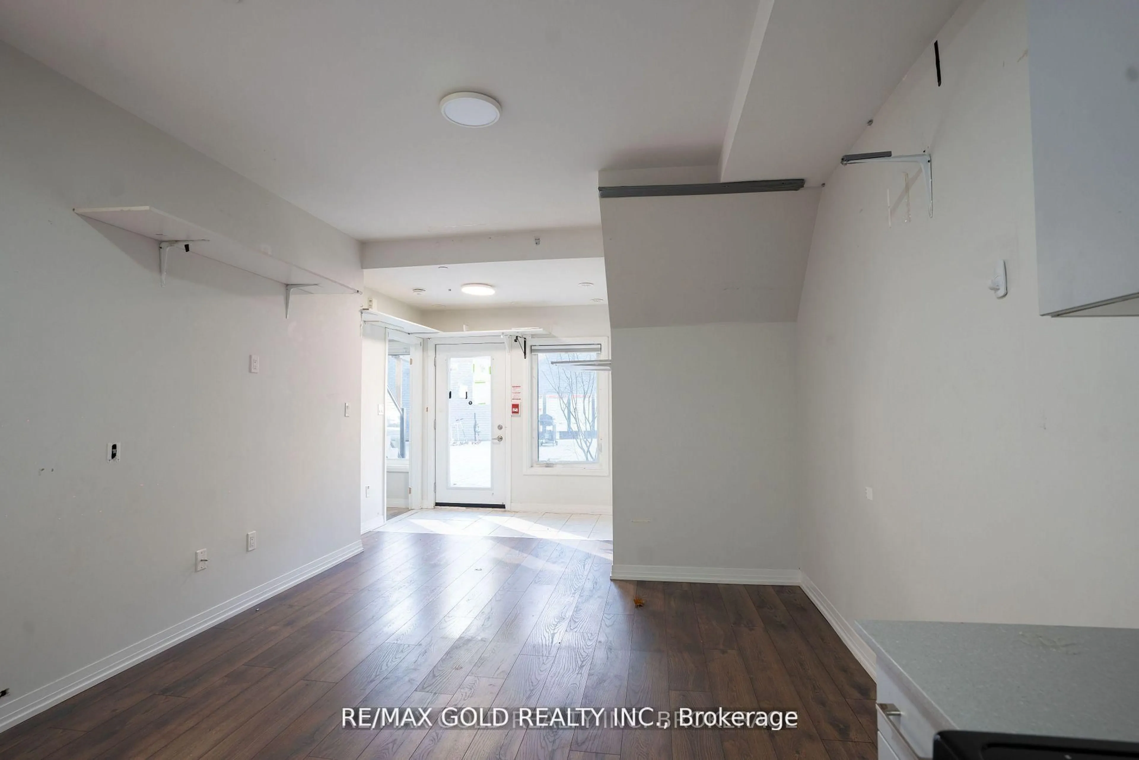 A pic of a room for 402 The East Mall #116, Toronto Ontario M9B 3Z9