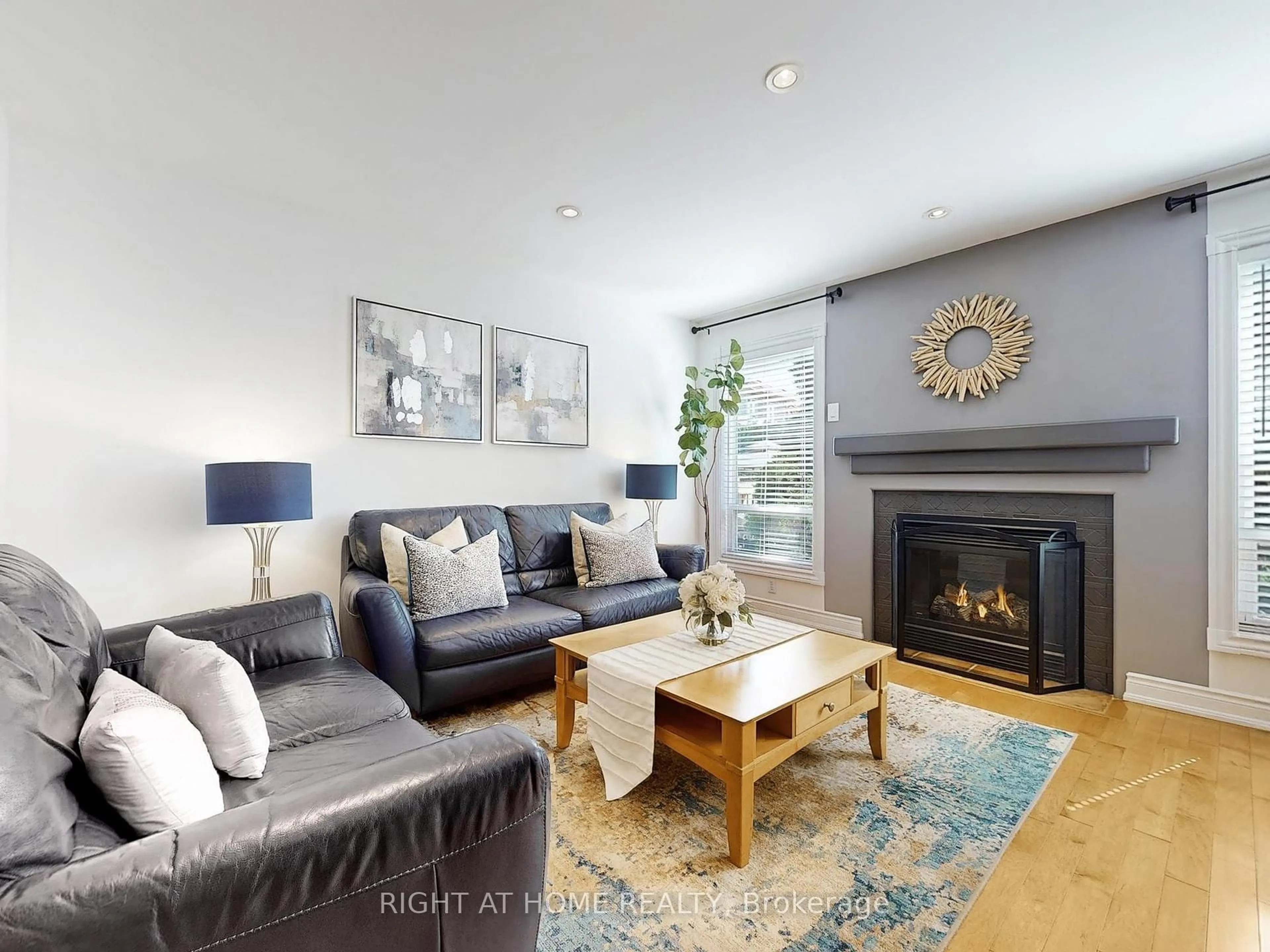 Living room with furniture, unknown for 1542 Croft Ave, Milton Ontario L9T 5K9