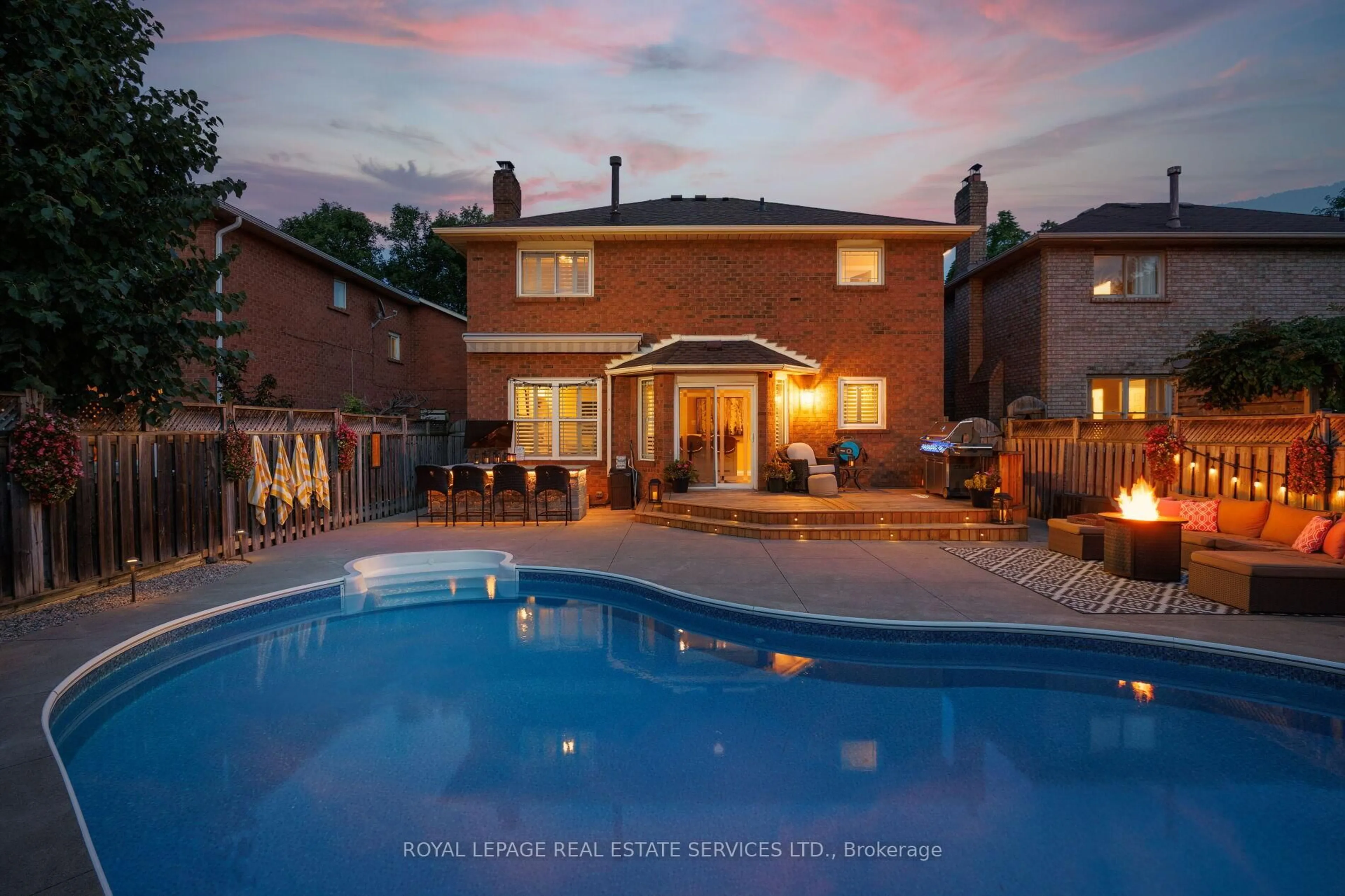 Pool for 1559 Stoneybrook Tr, Oakville Ontario L6M 2R4