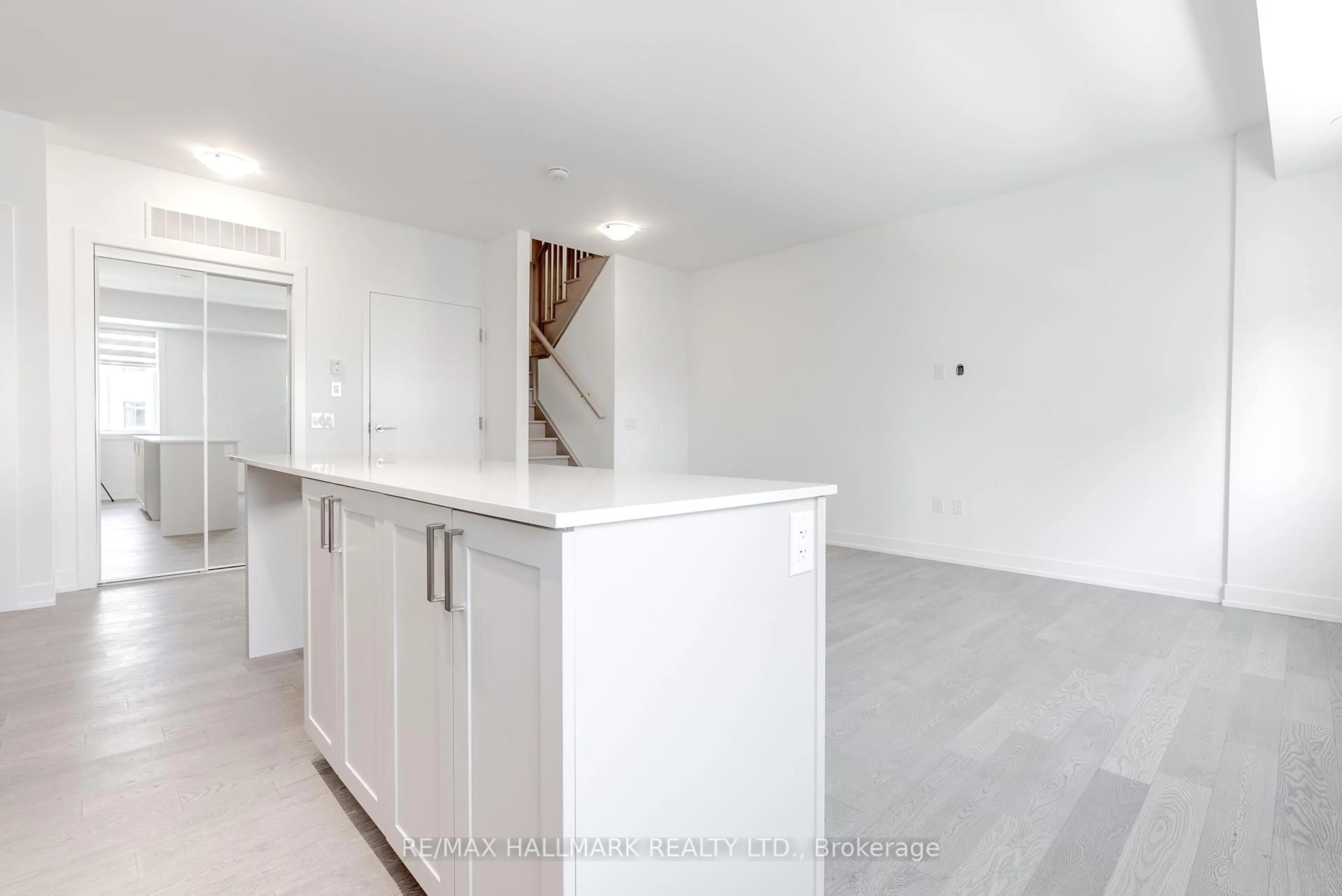 Open concept kitchen, unknown for 1085 Douglas Mccurdy Common #216, Mississauga Ontario L5G 4B1