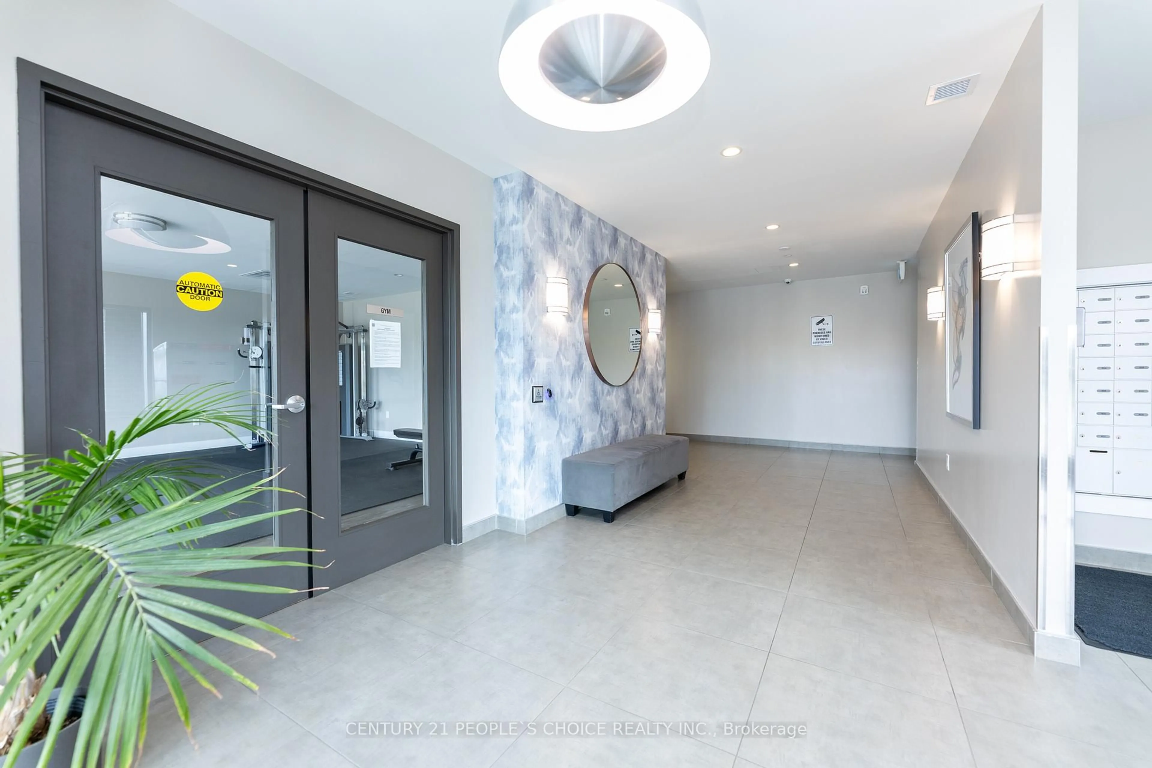 Indoor foyer for 716 Main St #1001, Milton Ontario L9T 9L9
