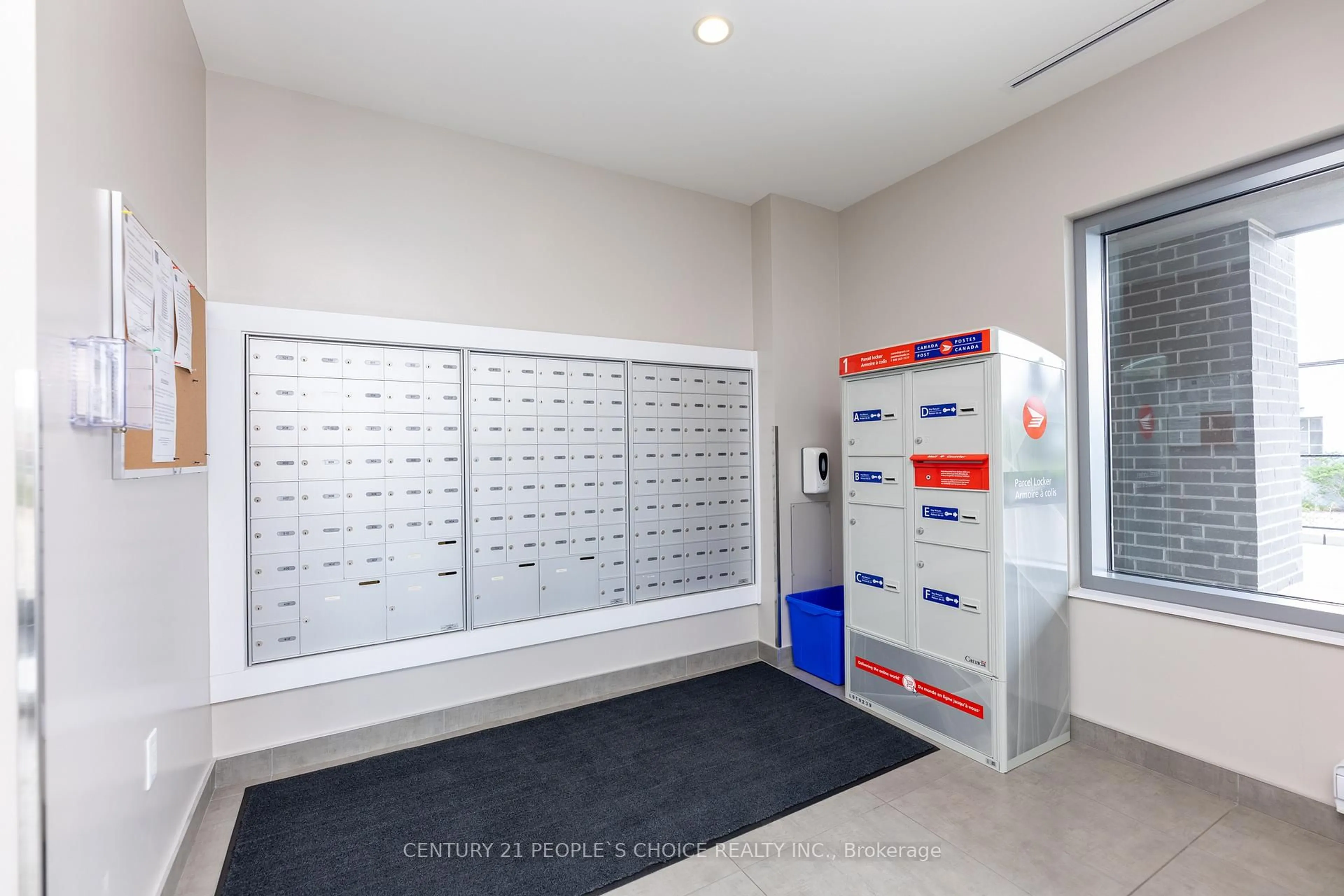 Indoor foyer for 716 Main St #1001, Milton Ontario L9T 9L9