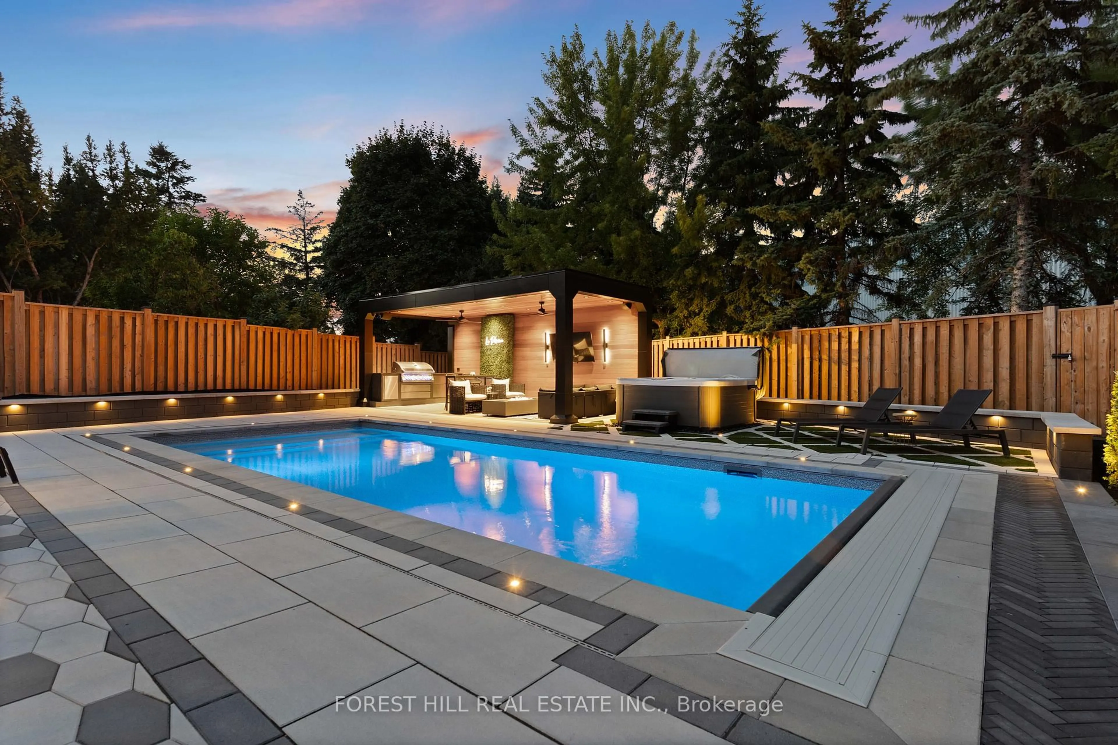 Pool for 6633 Eastridge Rd, Mississauga Ontario L5N 4L8