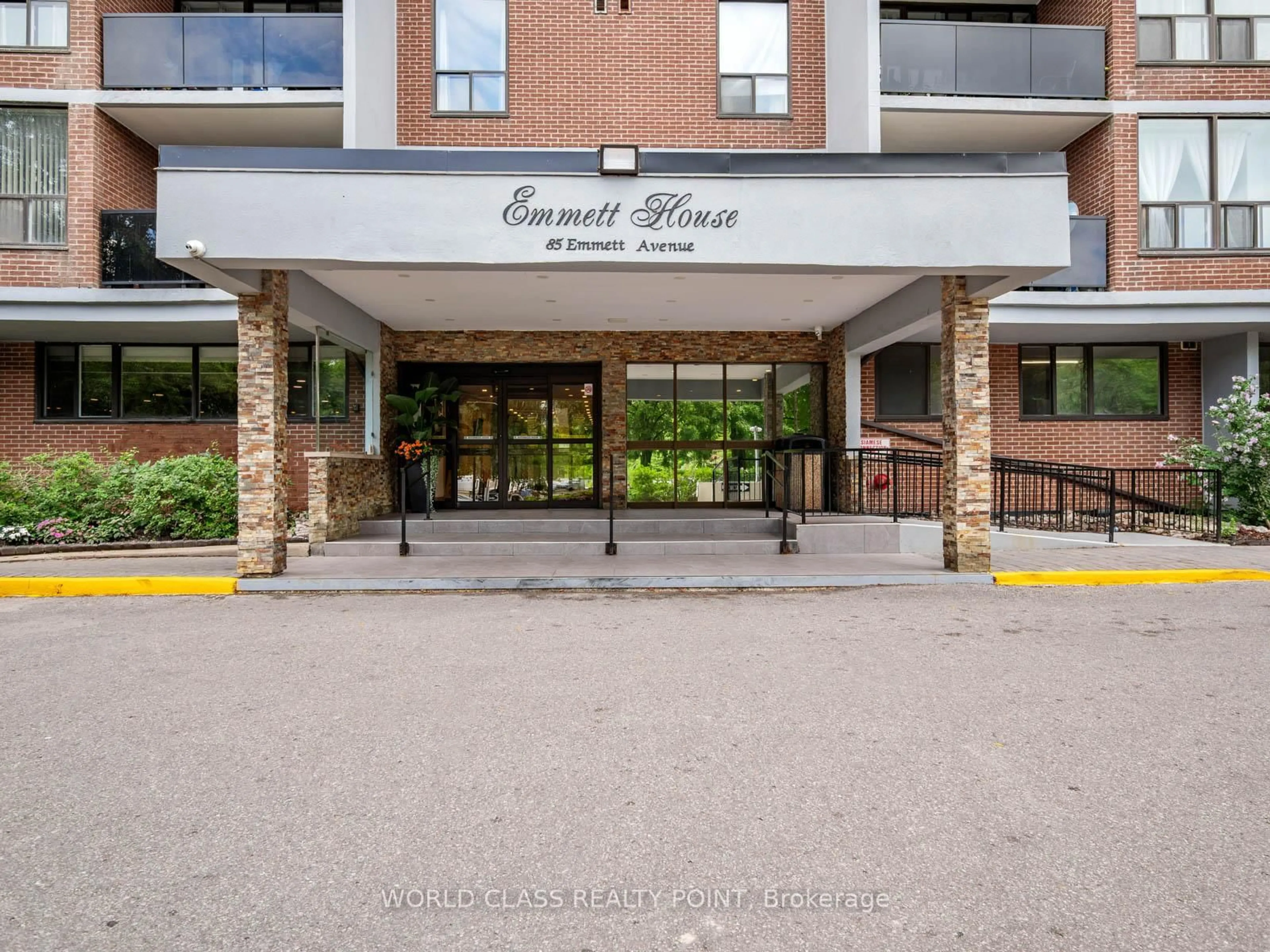 Indoor foyer for 85 Emmett Ave #2511, Toronto Ontario M6M 5A2