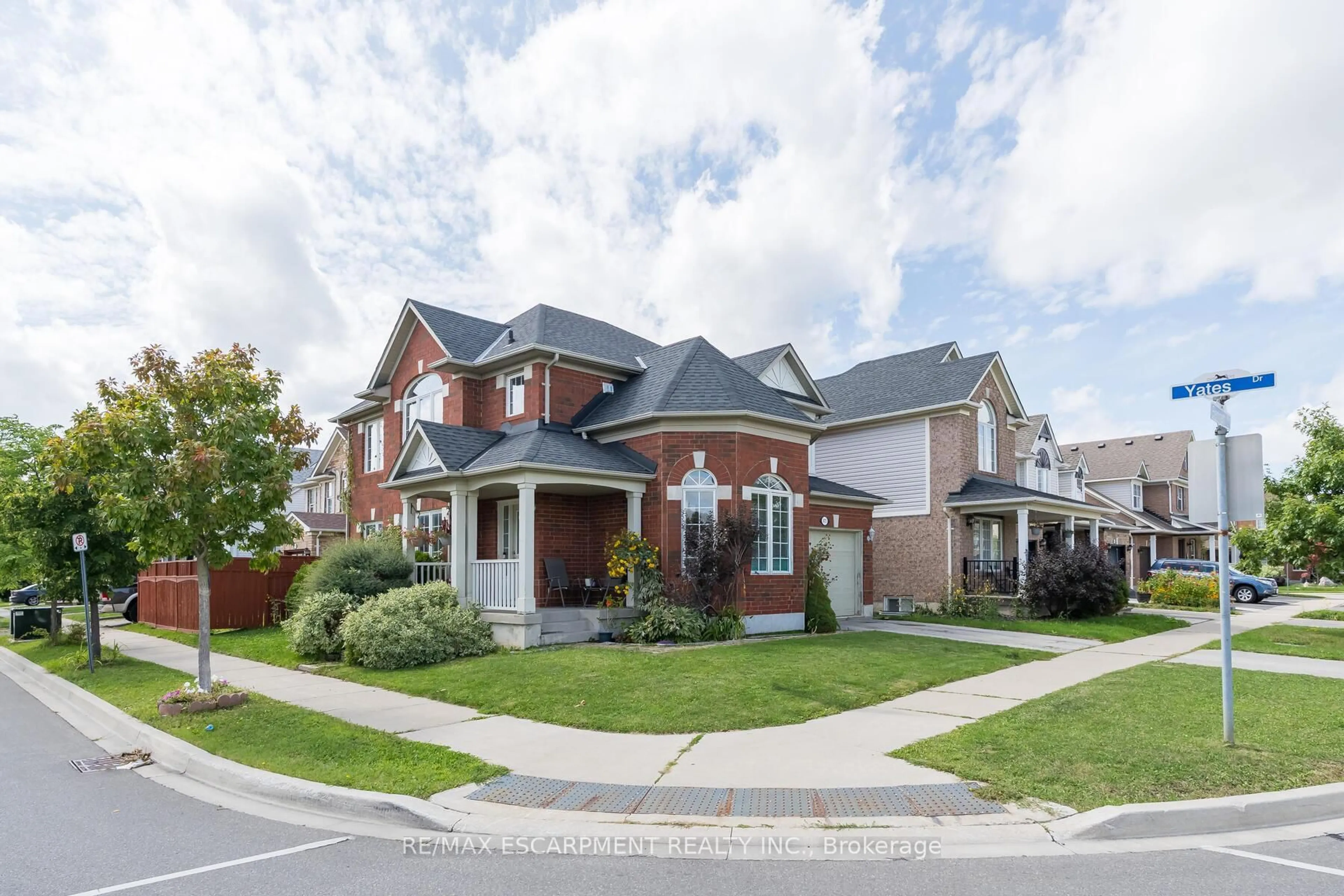 Home with brick exterior material, street for 673 Bennett Blvd, Milton Ontario L9T 6A8