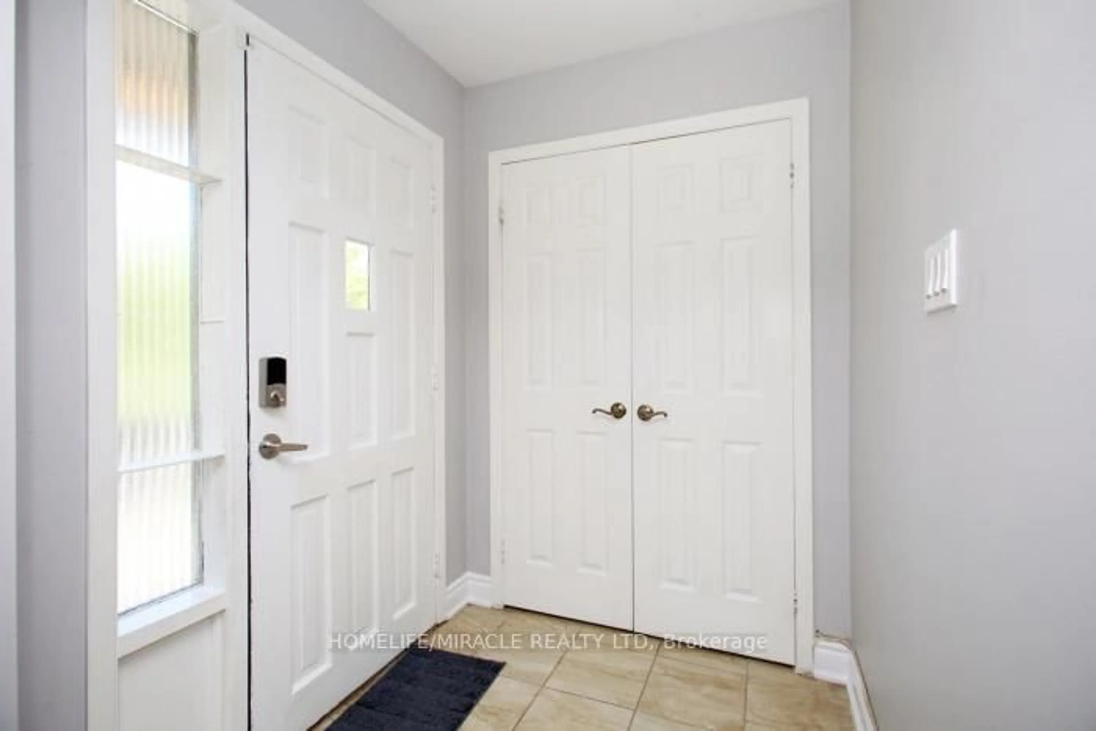 Indoor entryway for 56 Abell Dr, Brampton Ontario L6V 2V8