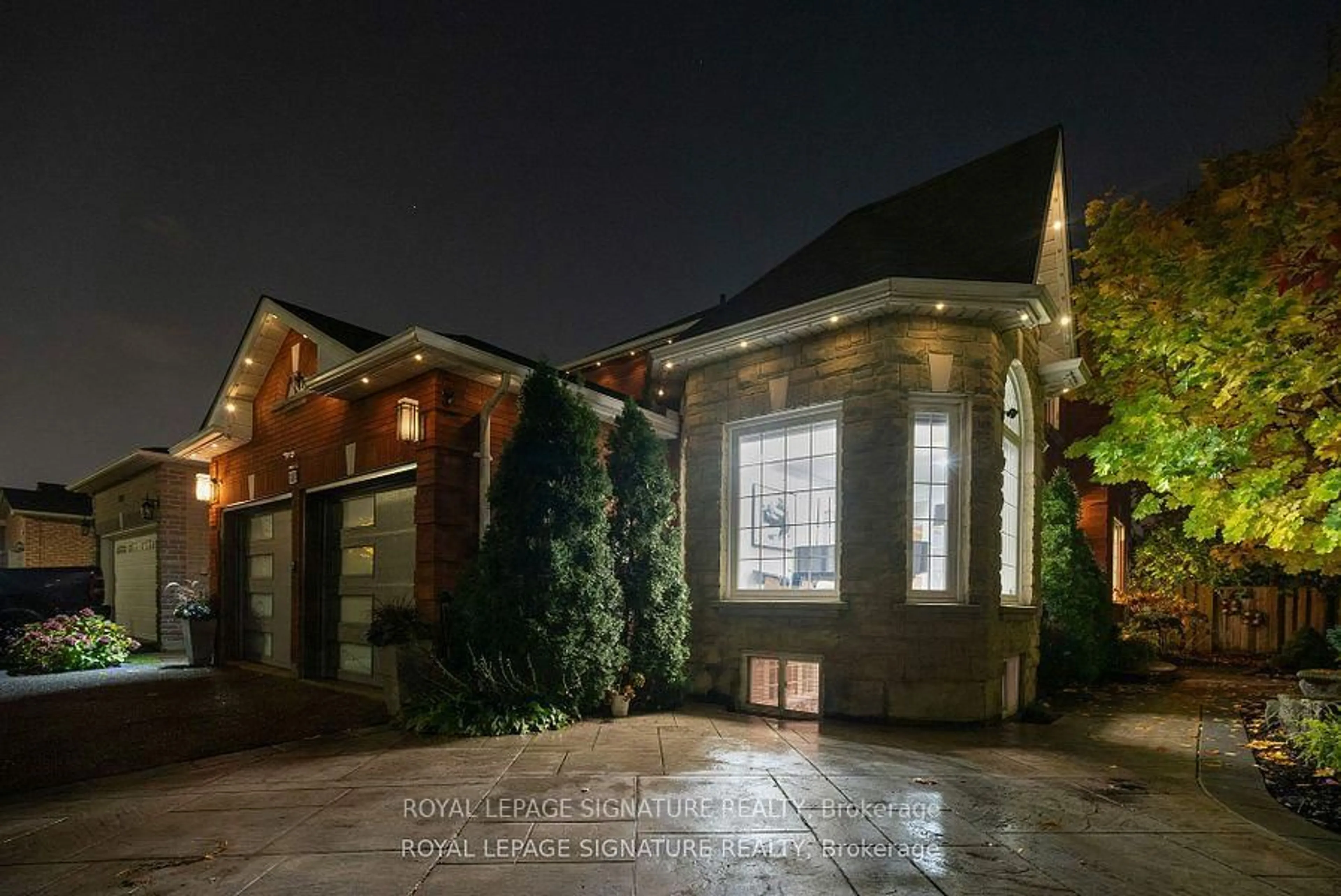 Home with brick exterior material, street for 6412 Newcombe Dr, Mississauga Ontario L5V 2H9