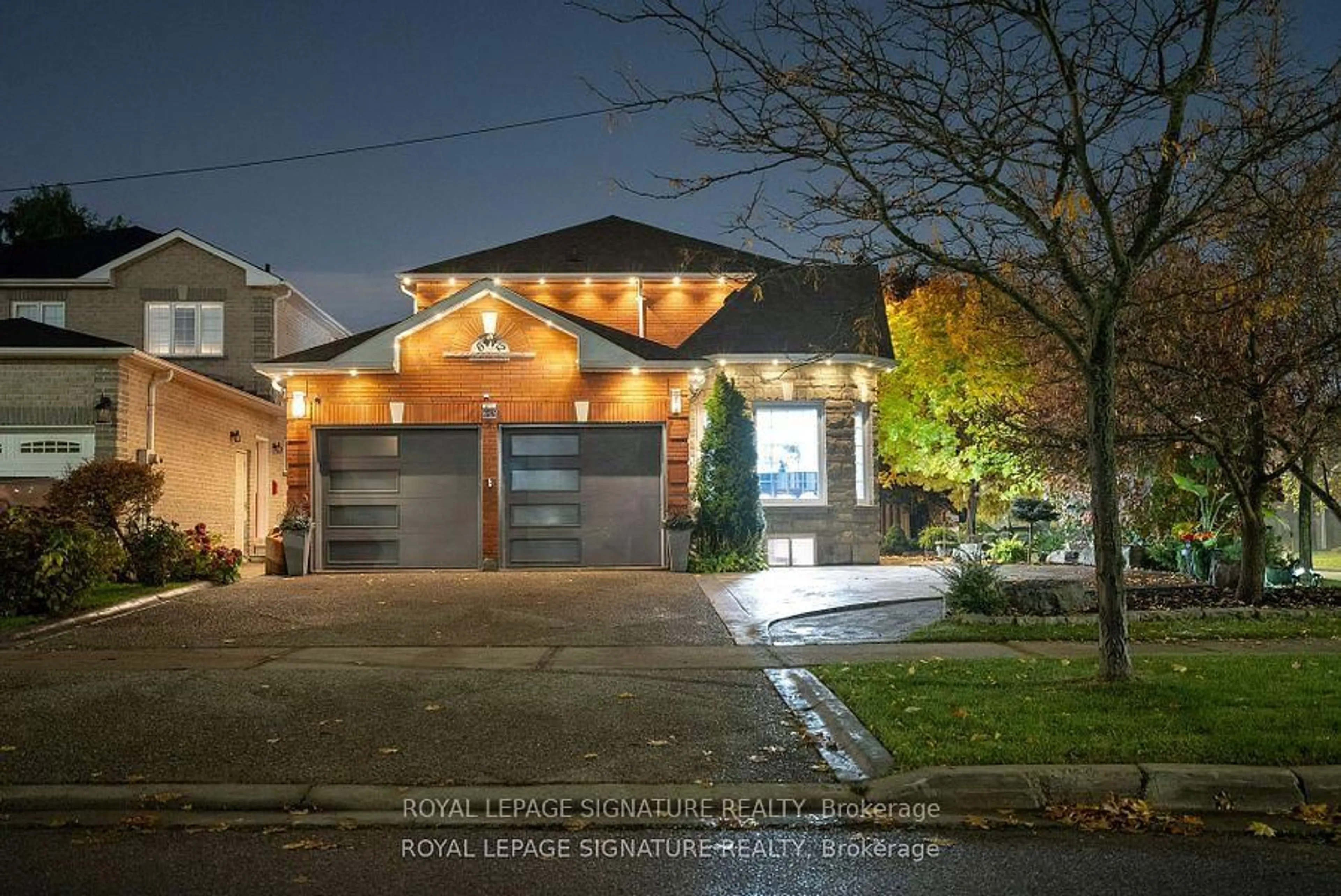 Home with brick exterior material, street for 6412 Newcombe Dr, Mississauga Ontario L5V 2H9