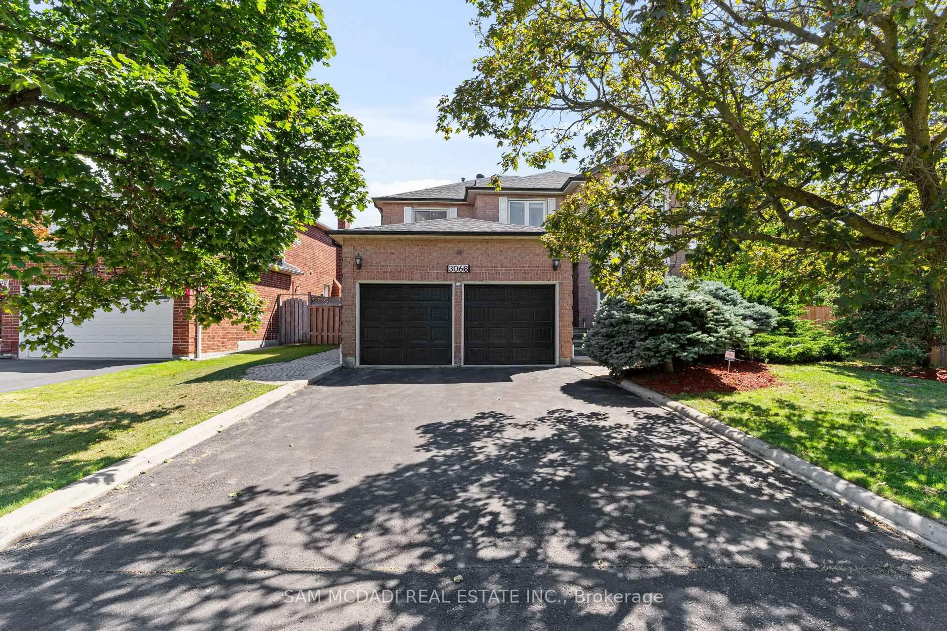 Home with brick exterior material, street for 3068 Prentiss Rd, Mississauga Ontario L5L 3W6