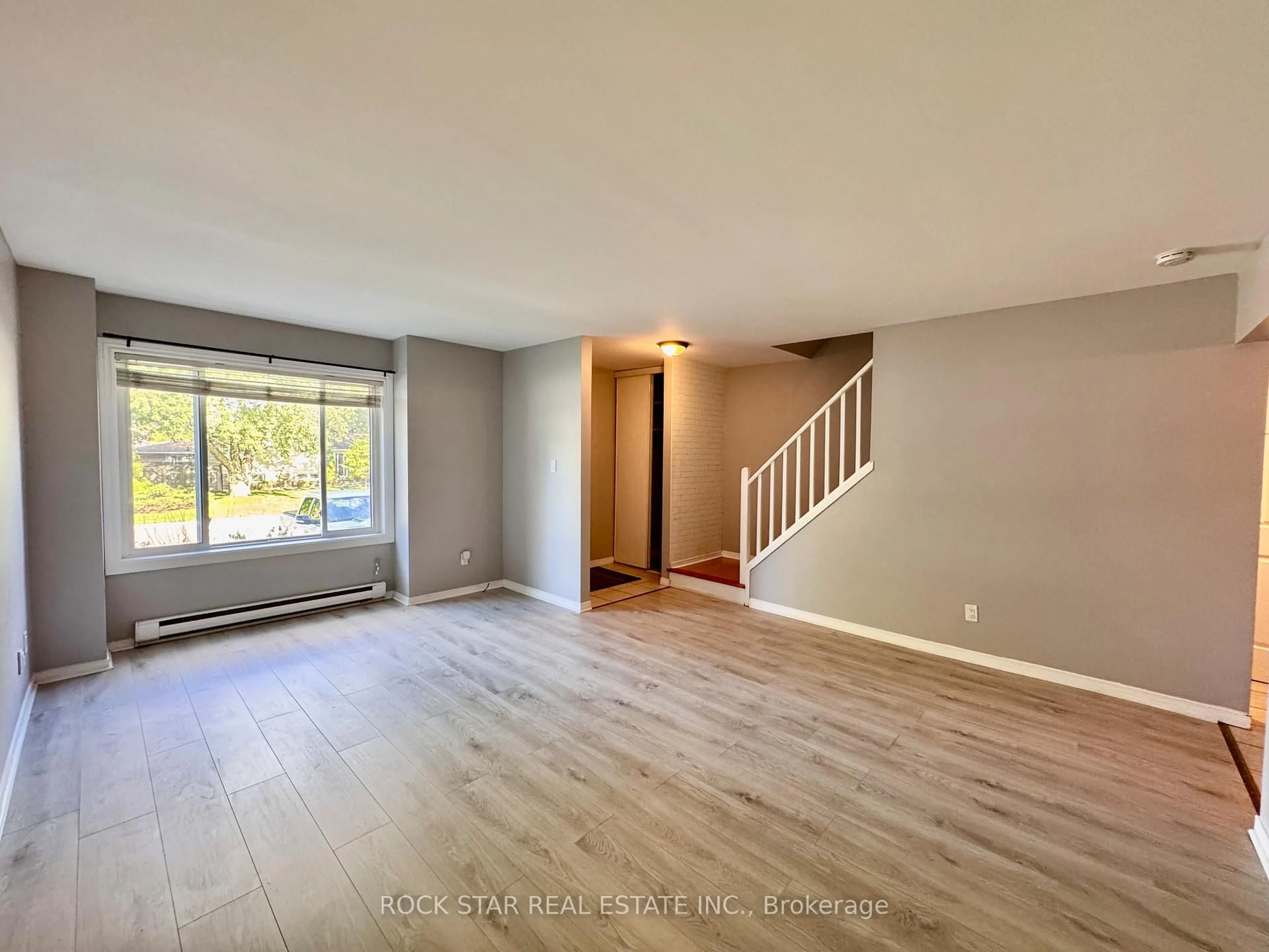 A pic of a room for 2 Cedar Dr #1, Orangeville Ontario L9W 2X6