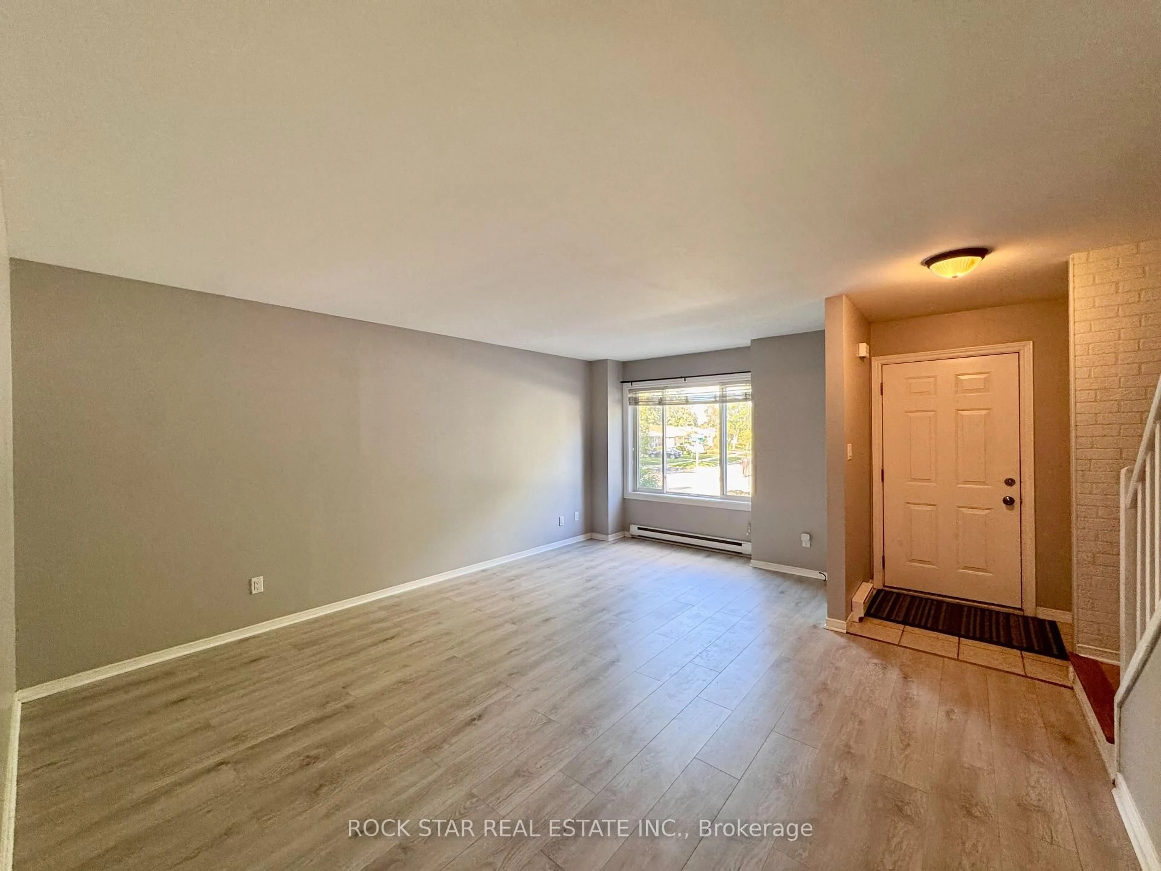 A pic of a room for 2 Cedar Dr #1, Orangeville Ontario L9W 2X6