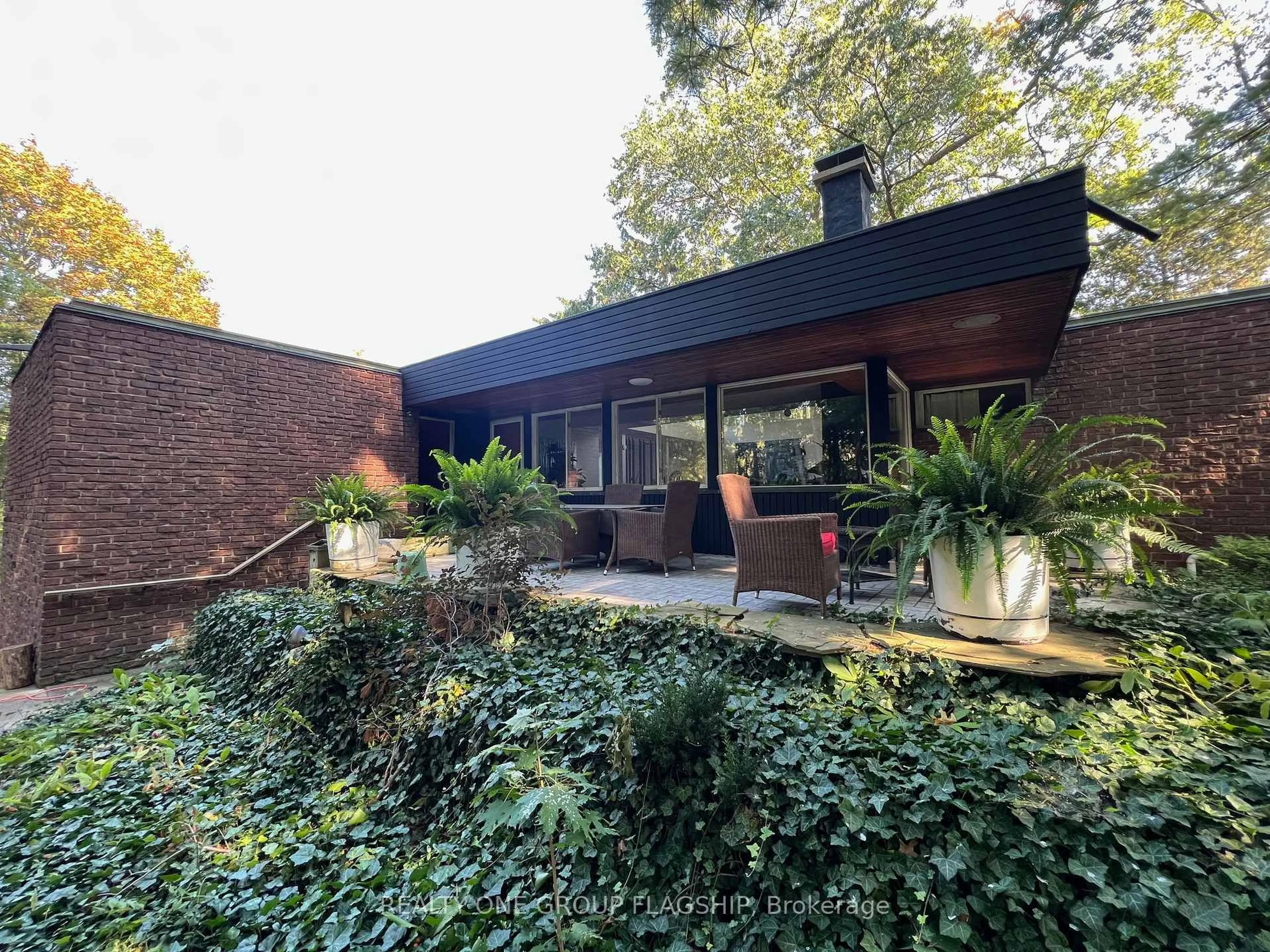 Home with brick exterior material, street for 1379 Clarkson Rd, Mississauga Ontario L5J 2W6