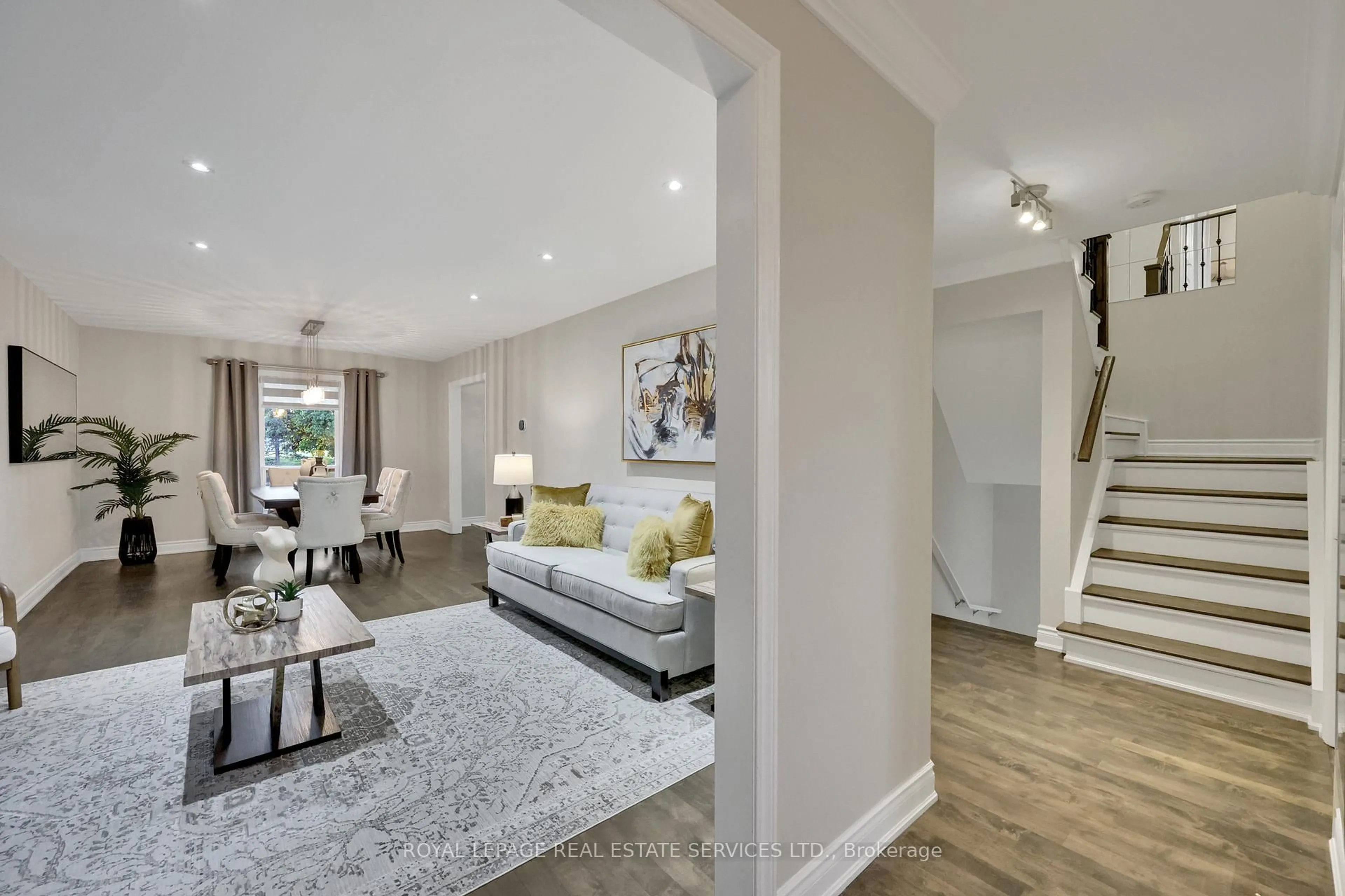 Living room with furniture, unknown for 2252 Margot St, Oakville Ontario L6H 3M7