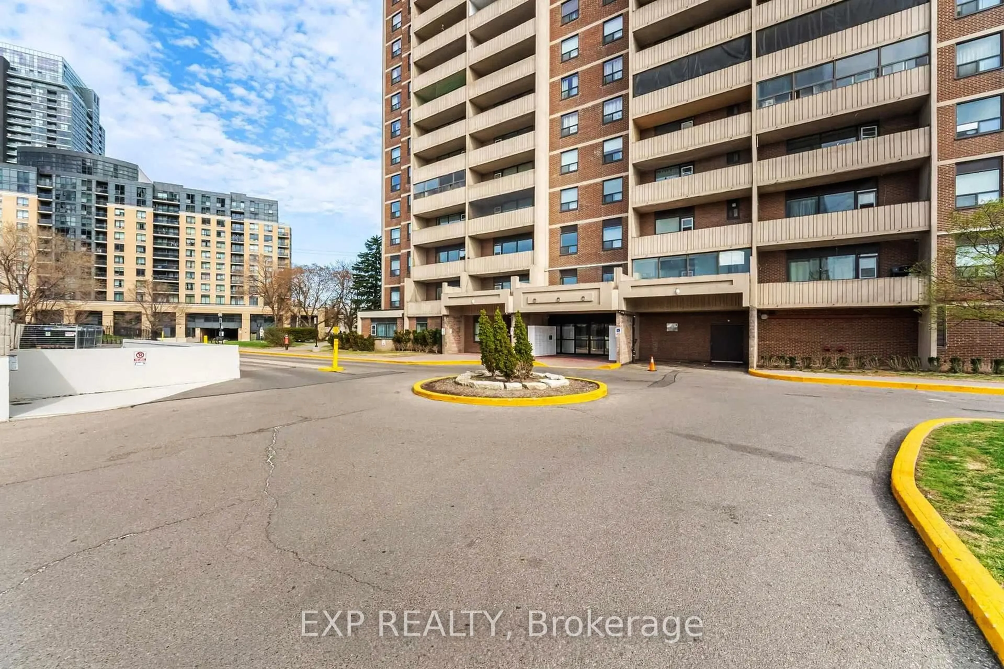 Unknown for 3390 Weston Rd #2006, Toronto Ontario M9M 2X3