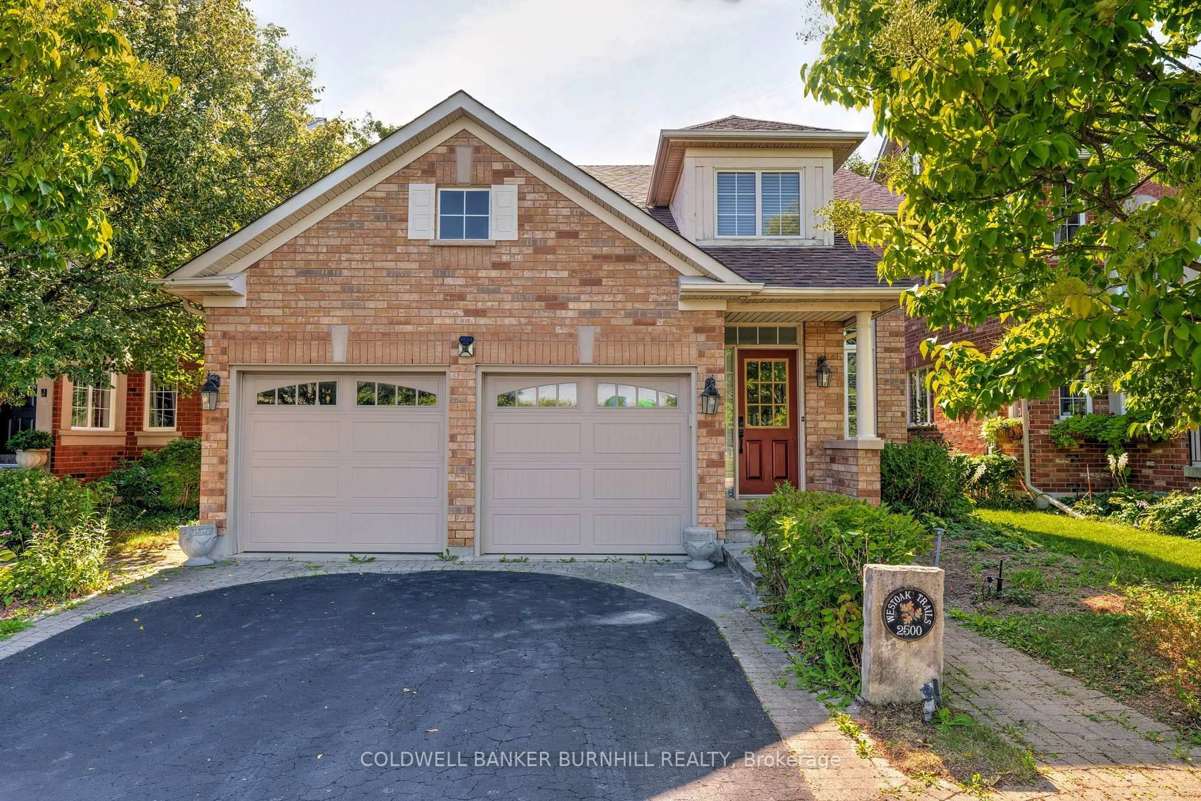 Home with brick exterior material, street for 2500 WESTOAK TRAILS Blvd, Oakville Ontario L6M 3S1