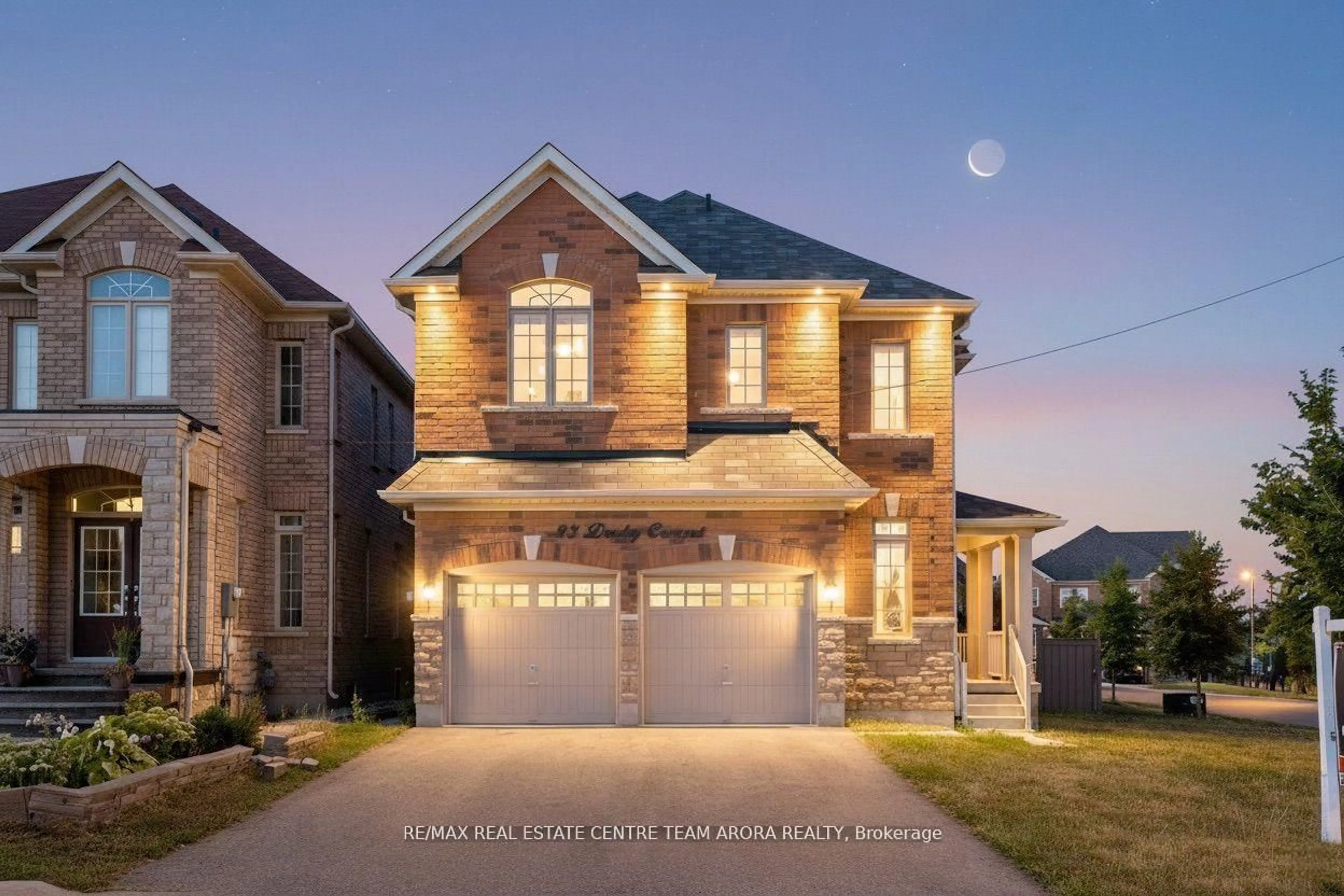 Home with brick exterior material, street for 33 Dunley Cres, Brampton Ontario L6X 5G8